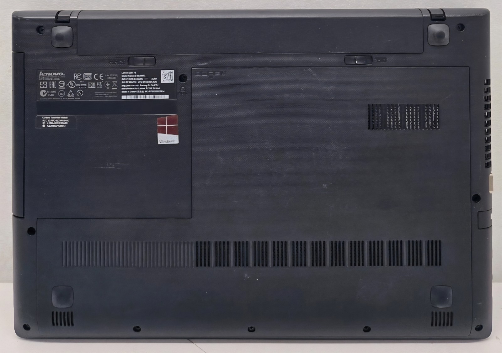Lenovo 15 AMD A10 3.5GHz Black Laptop (INCOMPLETE/PARTS ONLY)