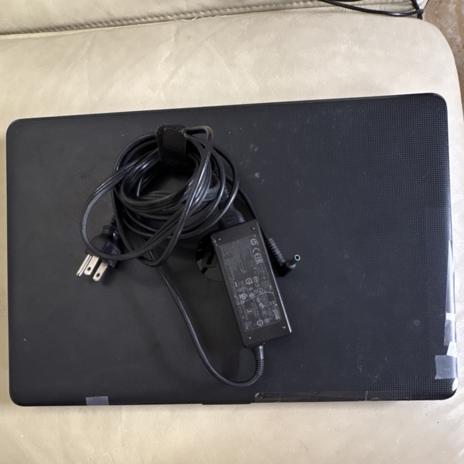 HP Intel Core i5 7th Gen. 15.6″ Black Laptop 1TB HDD HD Display Windows 10