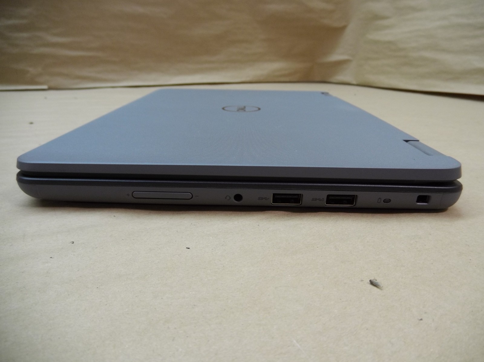 Dell Latitude 3120 11″ Touchscreen 2-in-1 Intel Celeron FOR PARTS NO DISPLAY