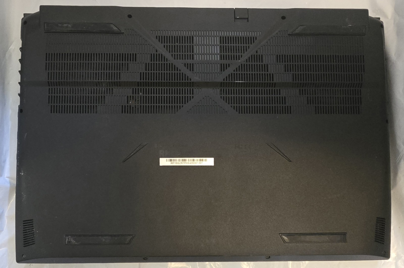 Eluktronics RP15 G2 RTX4060 Ryzen 7 7840HS 64GB RAM 250GB Gaming laptop READ