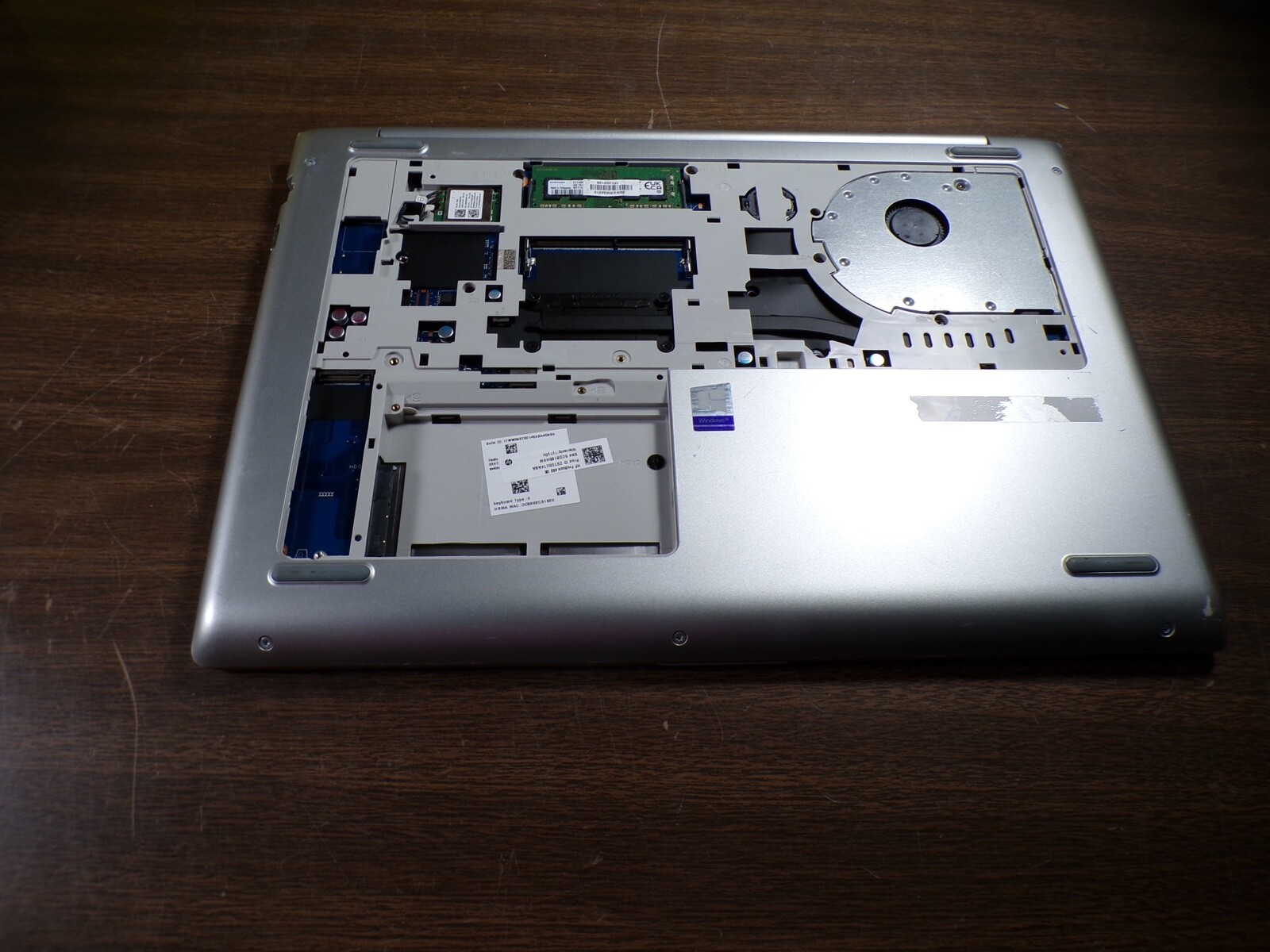 DELL LATITUDE 3580 INTEL CORE I3-6006U 2.00GHZ 8GB RAM