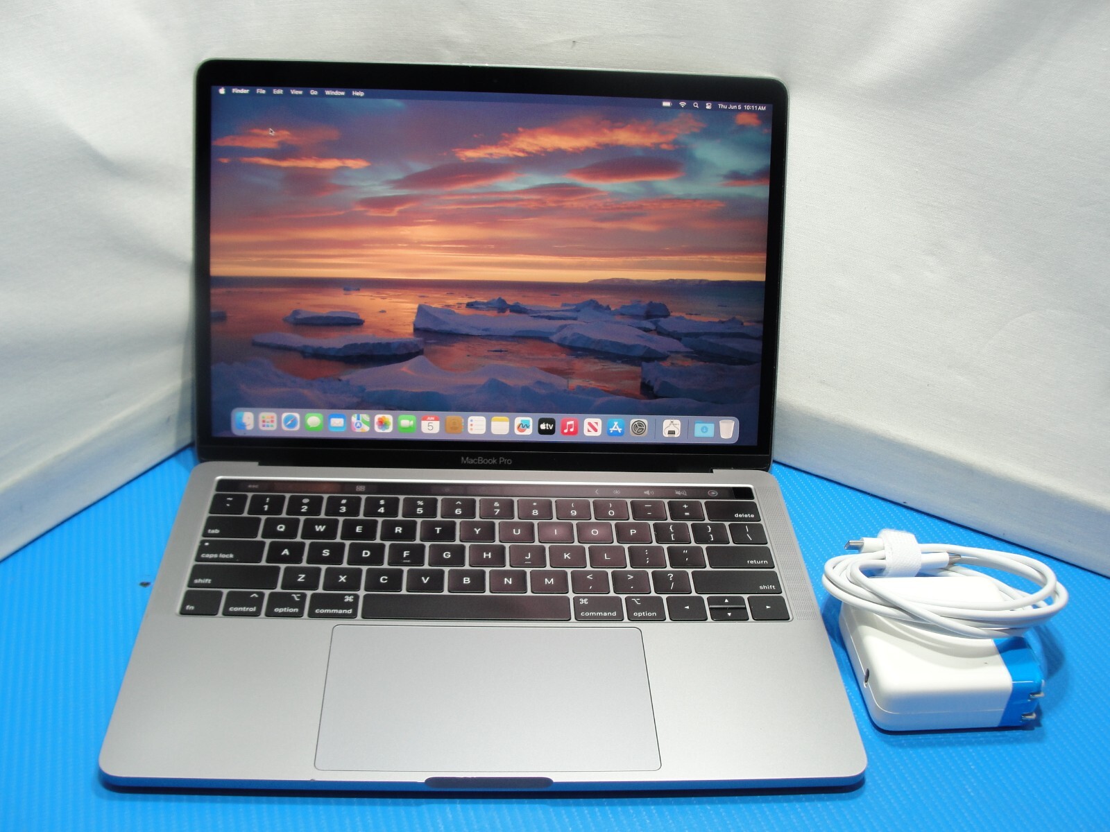 Apple Macbook Pro A1989(2018)/MR9Q2LL/A 13”Retina i7-8559U 2.7GHz 16GB 256GB SSD