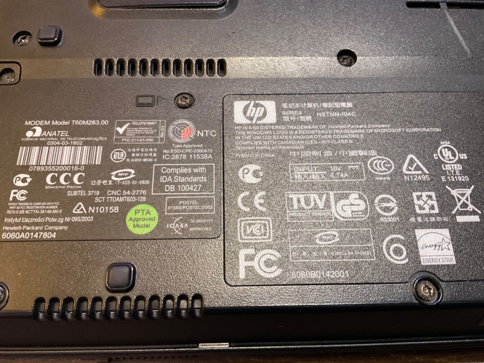 HP Compaq NC8230 Intel Pentium M @ 1.86GHz 1GB RAM No HDD No OS