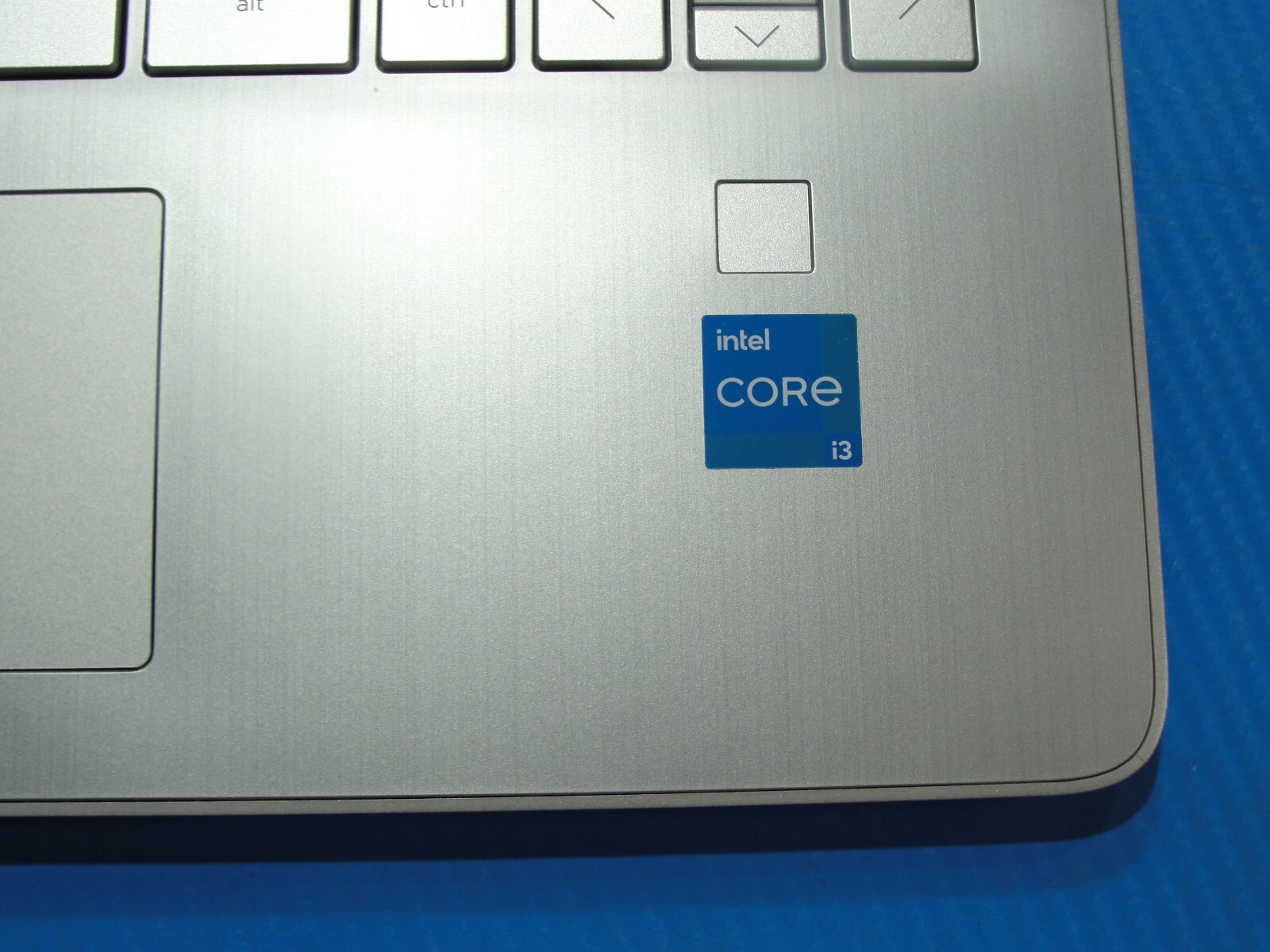 HP 14-dq2053cl 14” FHD Intel Core i3-1125G4 2.6GHz 8GB 256GB SSD+Charger