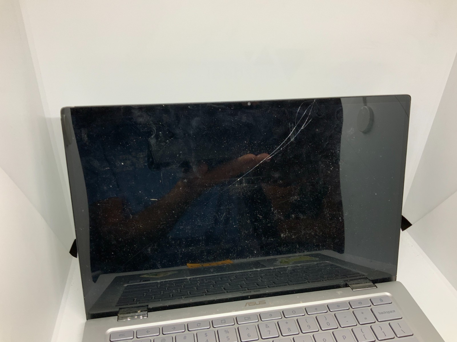 READ – ASUS Chromebook Flip C434T 14″ Intel M3-8100Y 1.30GHz 8GB RAM 4GB eMMC