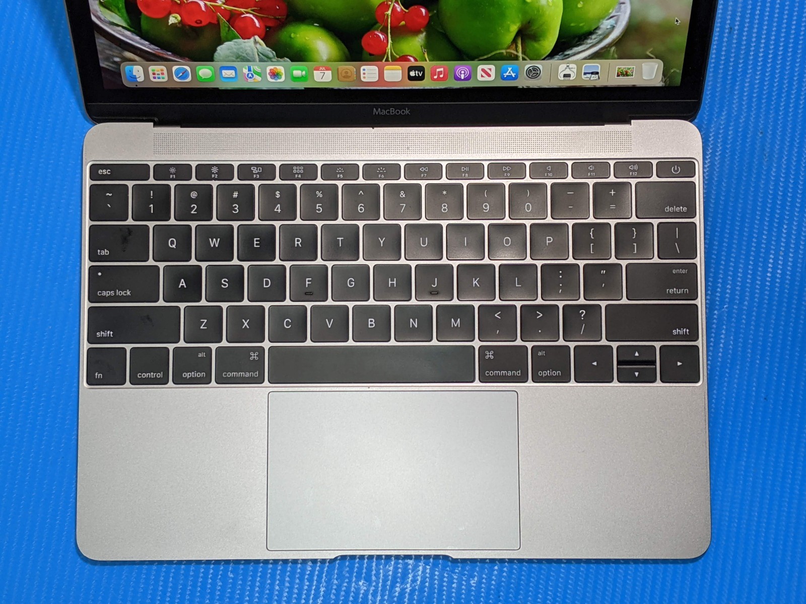 Apple MacBook 12″EARLY-2016 A1534 MLHA2LL/A M3-6Y30 1.1Gh 8GB 256GB SSD Monterey