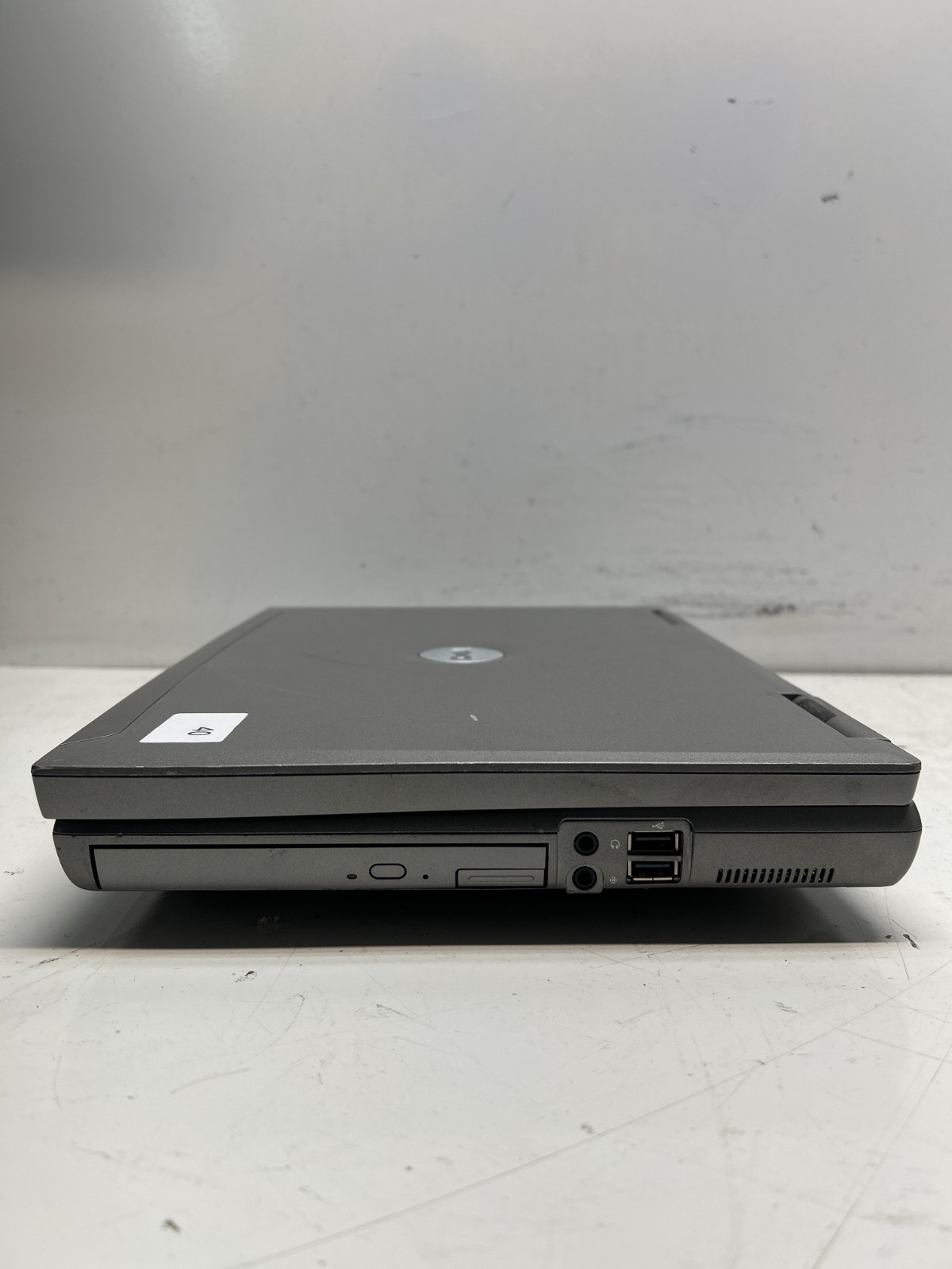 Dell Latitude D810 Intel Pentium M 800MHz 1GB NO HDD