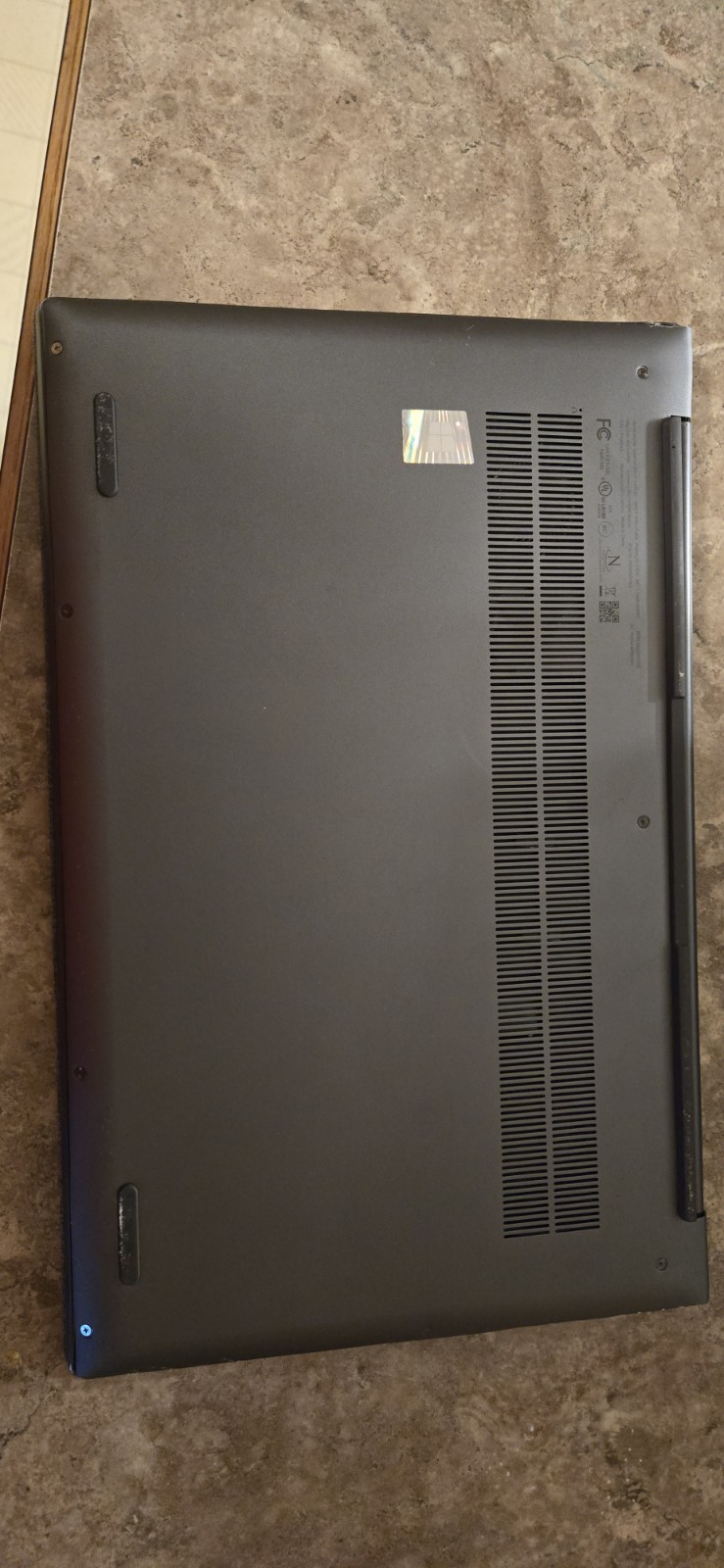 Lenovo IdeaPad Slim 7 14ITL05 i5-1135G7 8GB RAM 512 GB NVMe 14″ Touch Laptop PC.