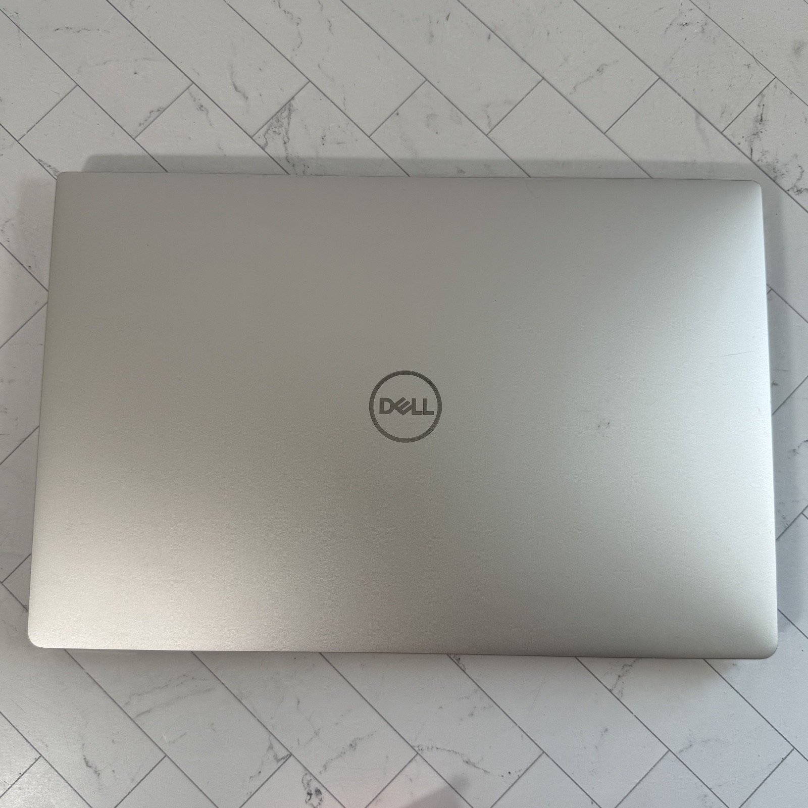 Dell XPS 13 9380 i7-8565U 1.8 GHz 16GB 512GB UHD Graphics 620 Win 10 Home #H402