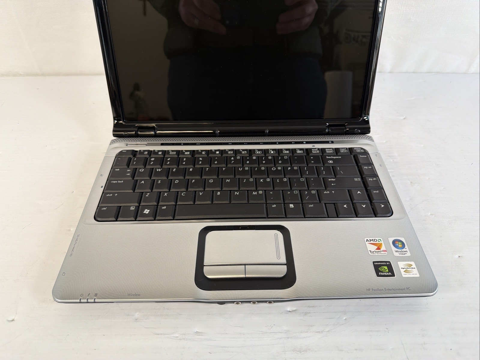 HP Pavilion DV2000 DV2125NR AMD Turion 64 X2 / 1 GB NO HDD / No Batt