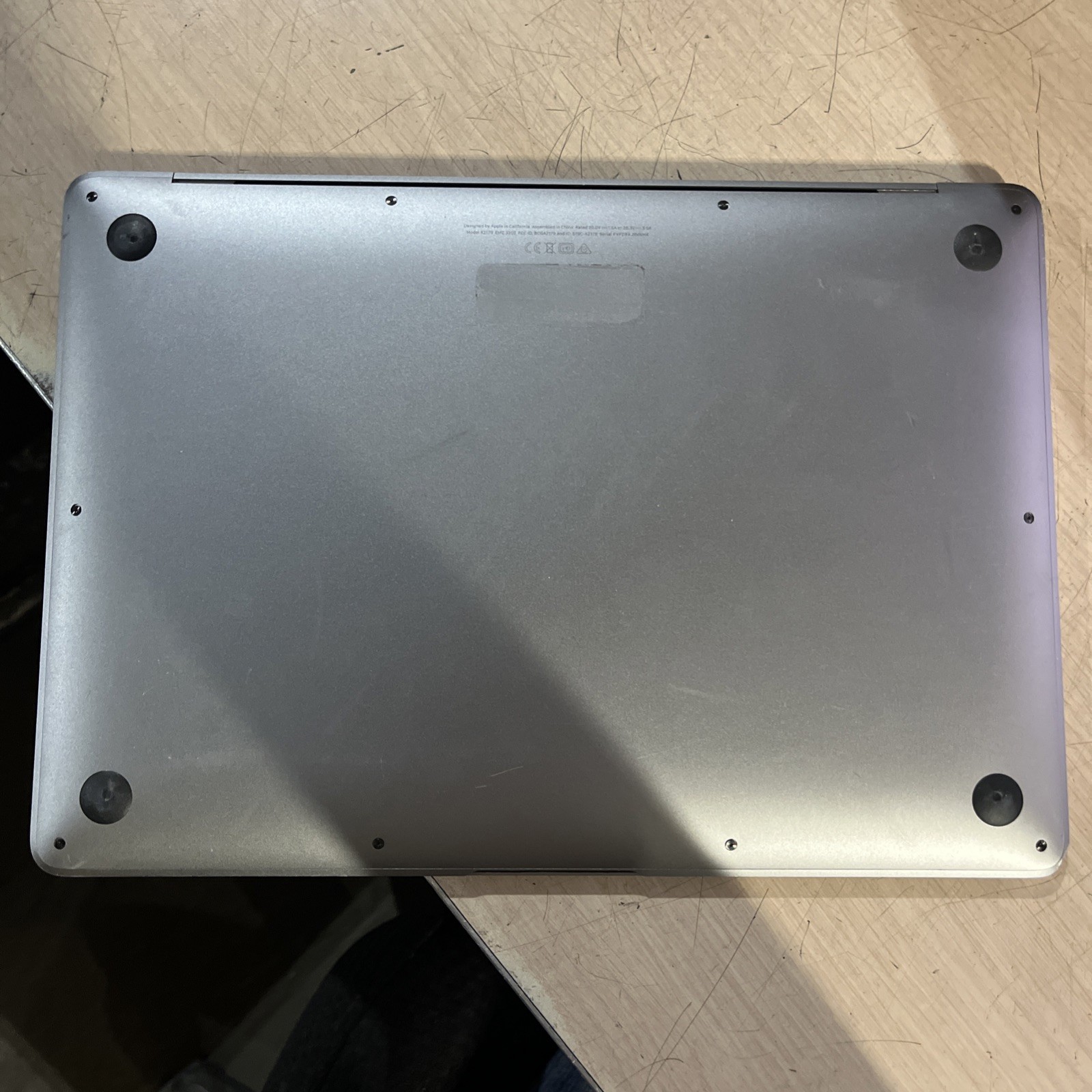 APPLE MACBOOK AIR 13″ SCISSOR, 2020 CORE I3-1000NG4 1.1GHZ 8GB RAM 256SSD
