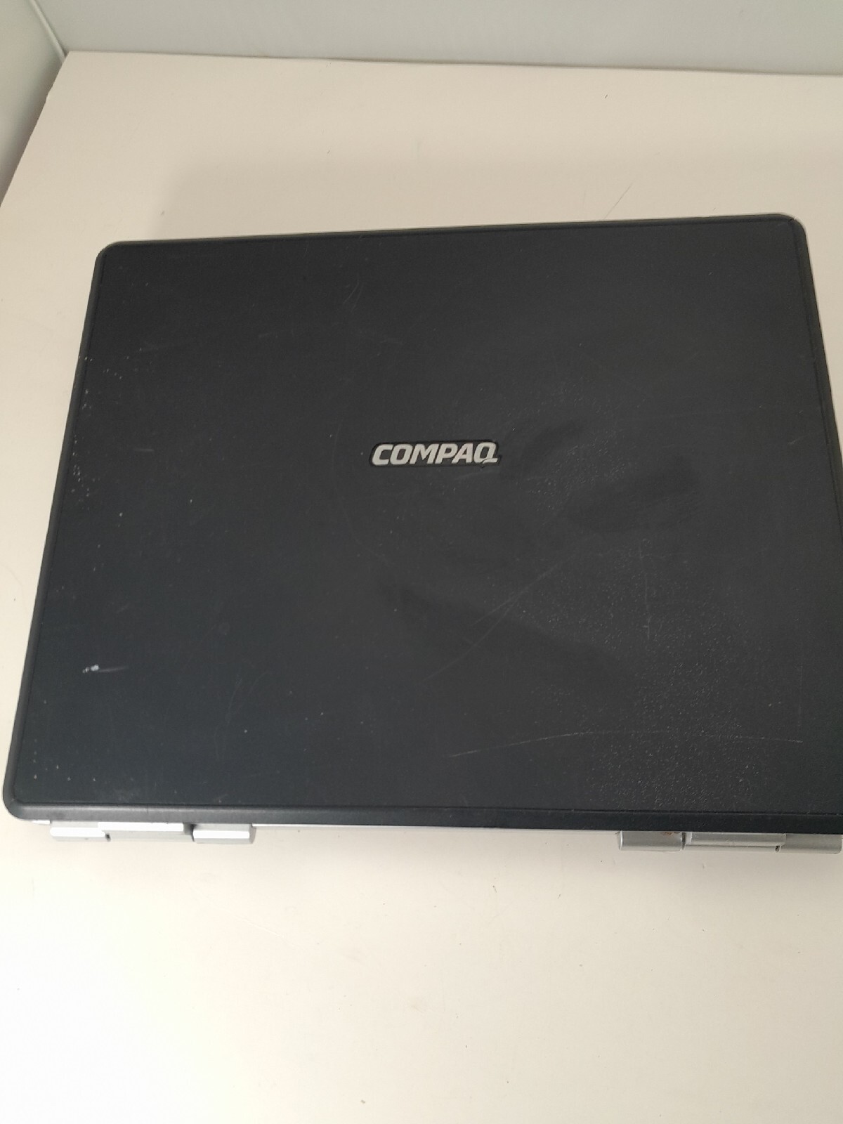 Compaq Presario M2000 Laptop 256mb Ram No HDD Untested AS IS PARTS OR REPAIR