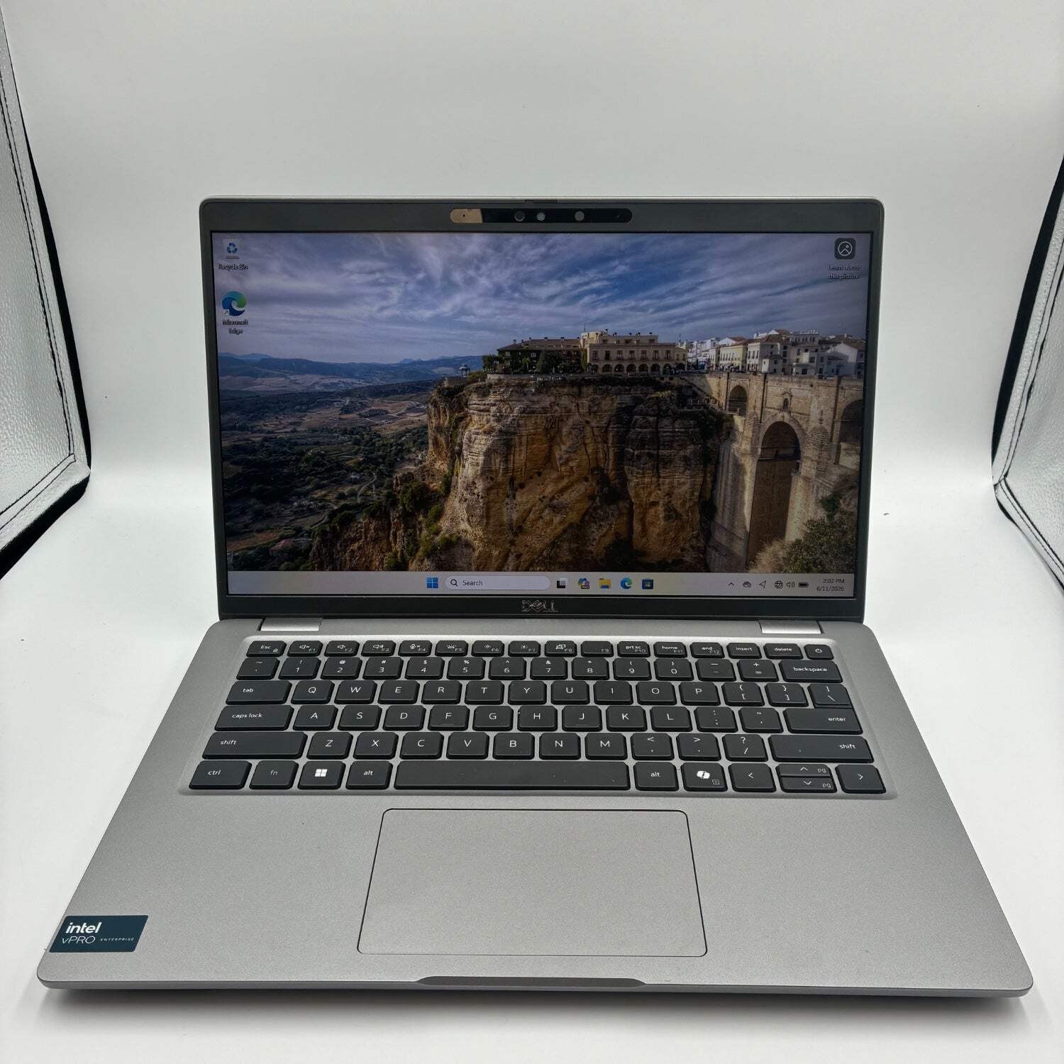 Dell Latitude 5450 14″ Core Ultra 5 135U 2.1GHz 32GB RAM 256GB SSD