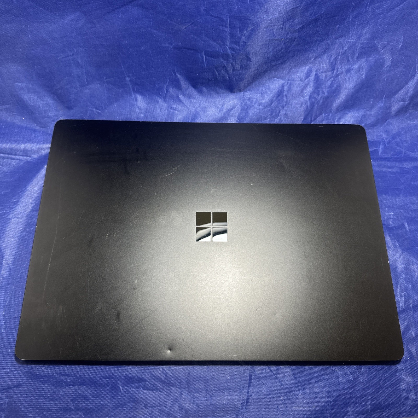 Microsoft Surface Laptop 3 13.5” 16GB 256GB i7-1065G7 1.30GHz Win 11 Pro
