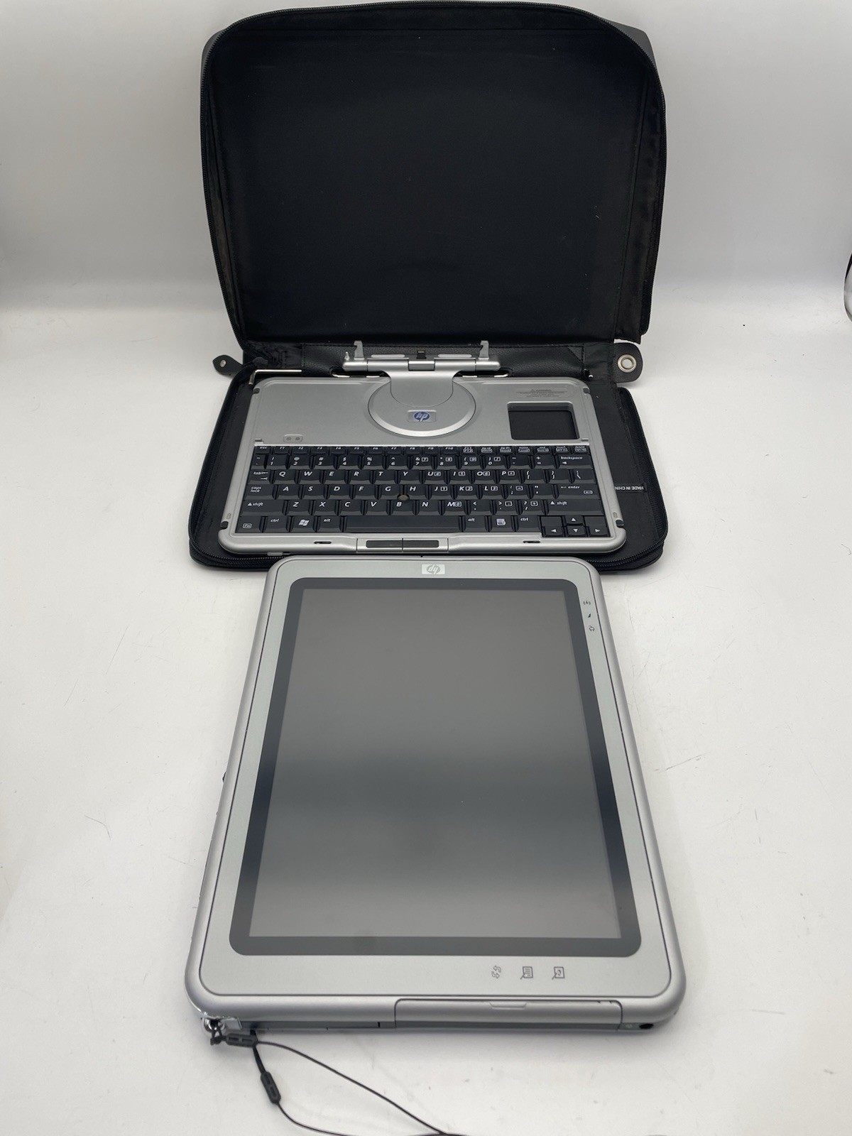 HP TC1100 Windows XP Tablet 1.00GHz w/ Pen , Keyboard Dock and Case