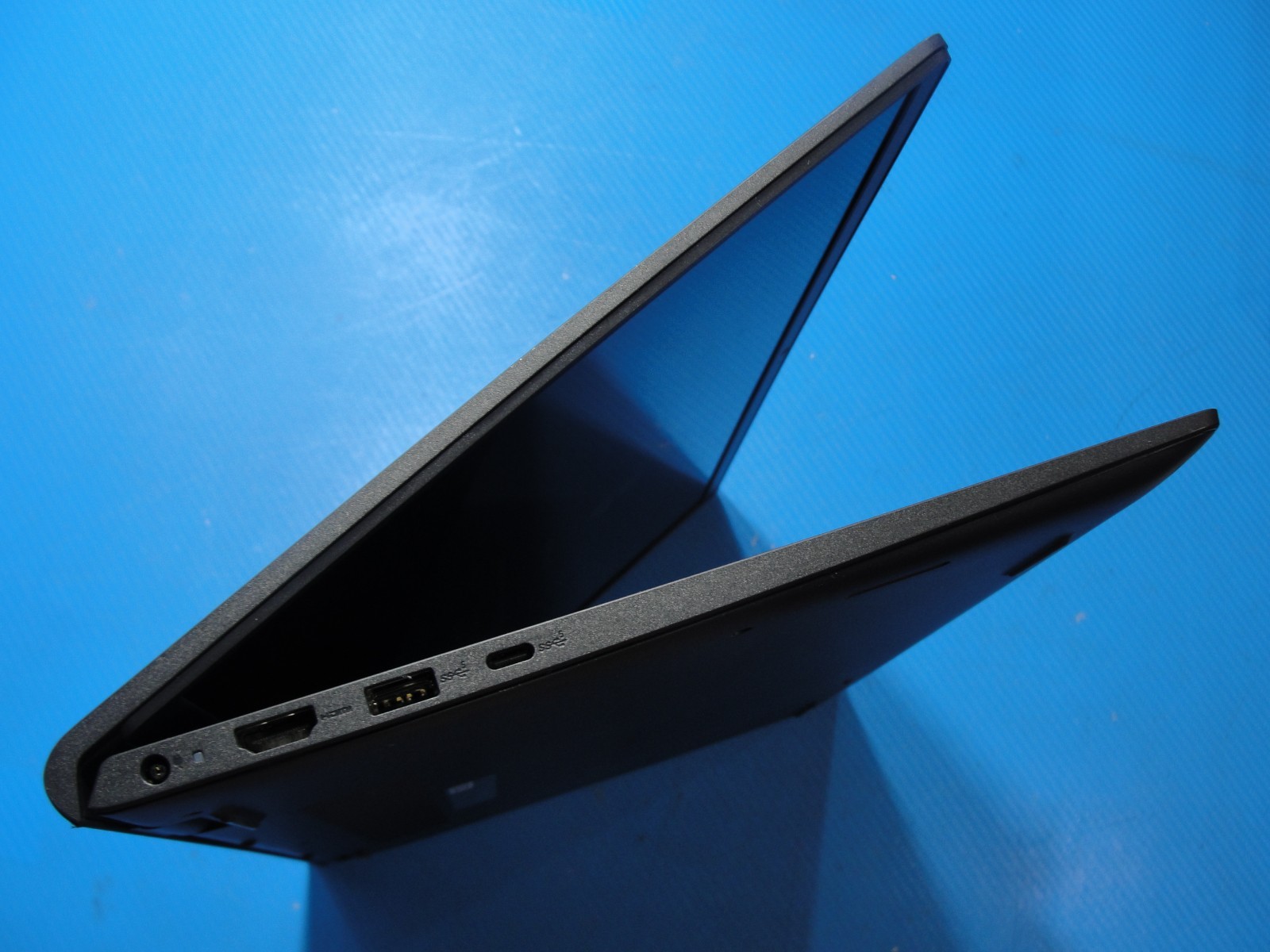 Dell Inspiron 15 3535 15.6”FHD Touch AMD Ryzen 5 7530U 16GB 512GB SSD Win11 Home