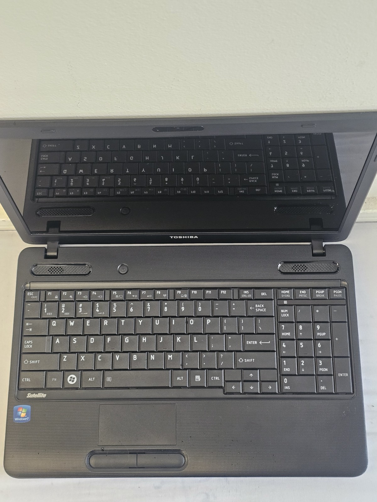 Toshiba Satellite C655D-S5300 Laptop – AMD E-300 – 4GB RAM – BAD BATT Parts READ