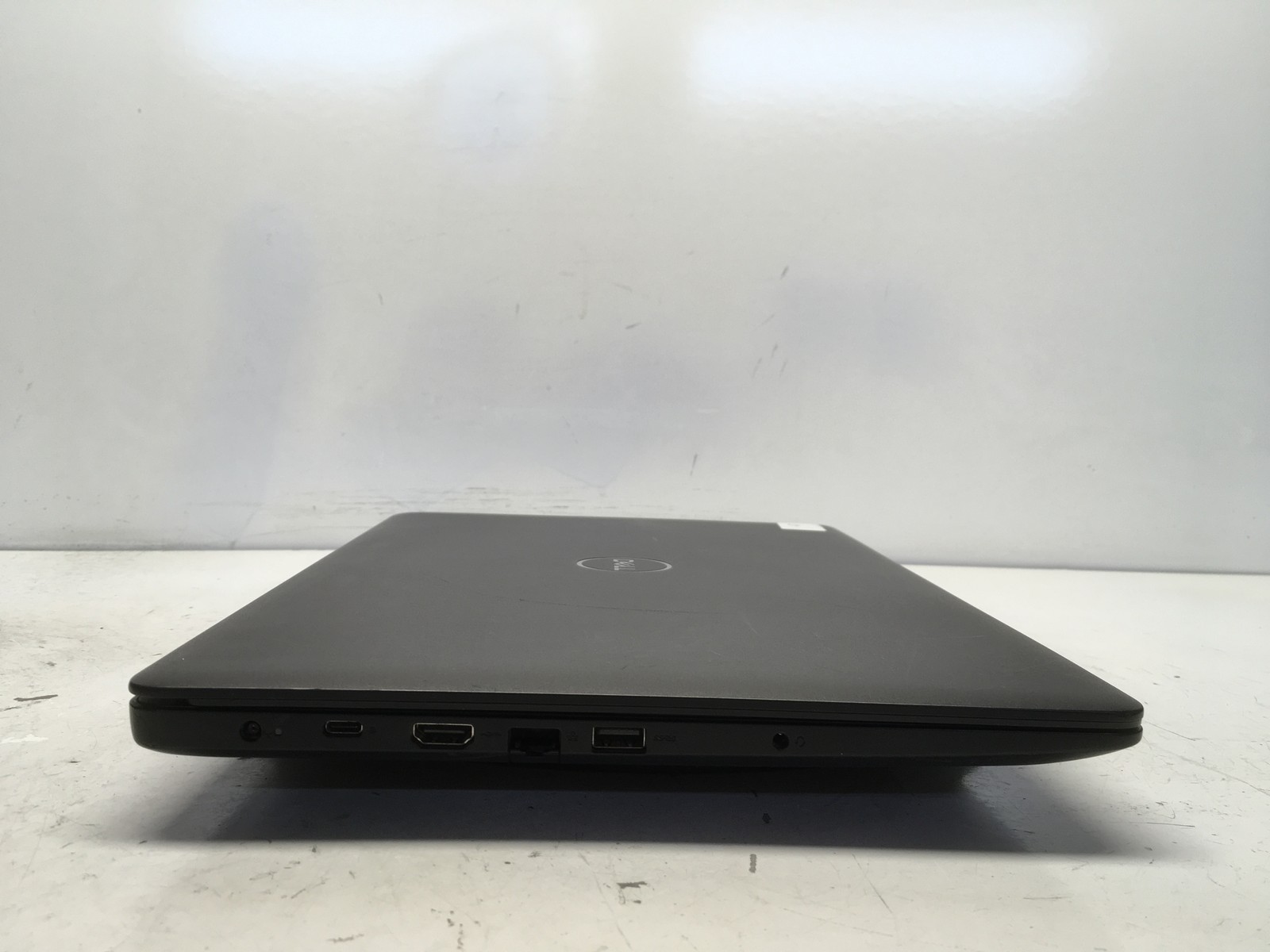 Dell Latitude 3590 Intel i3-7020U 2.3GHz 8 GB NO HDD No Batt