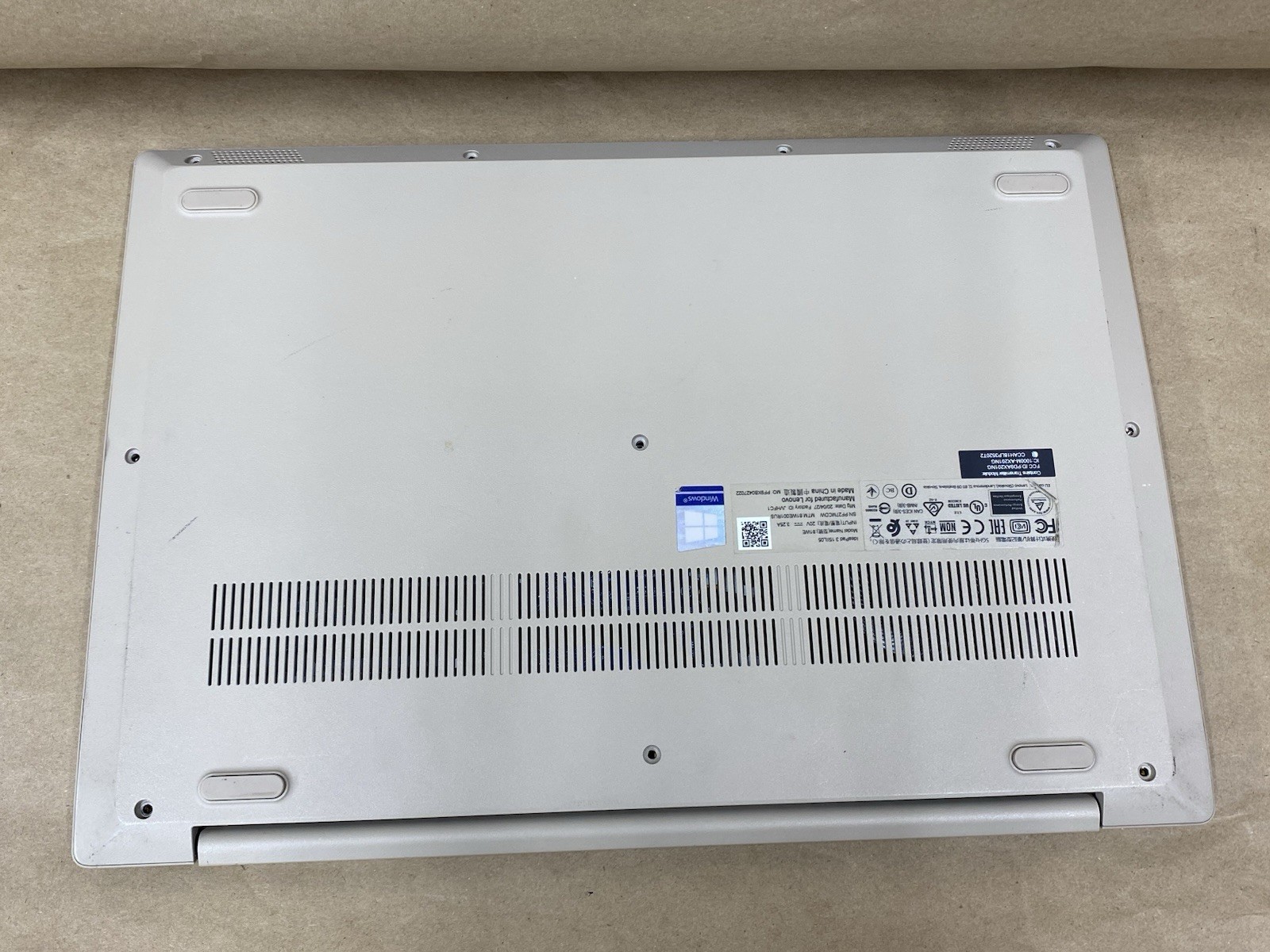Lenovo 81WE – 15.5″ FHD – i3-1005G1 – 4GB – 128GB SSD – Win 11 Pro – READ