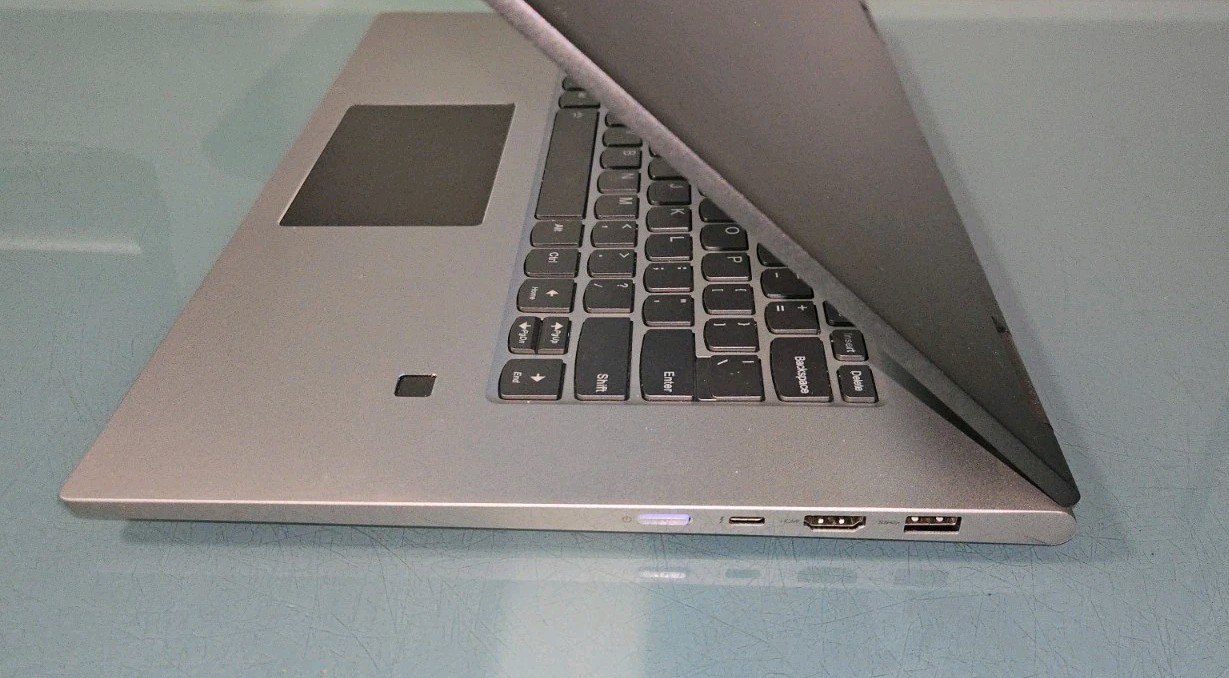 Lenovo Yoga 730-15IKB i7-8565U 16GB RAM 512GB SSD, Read Description