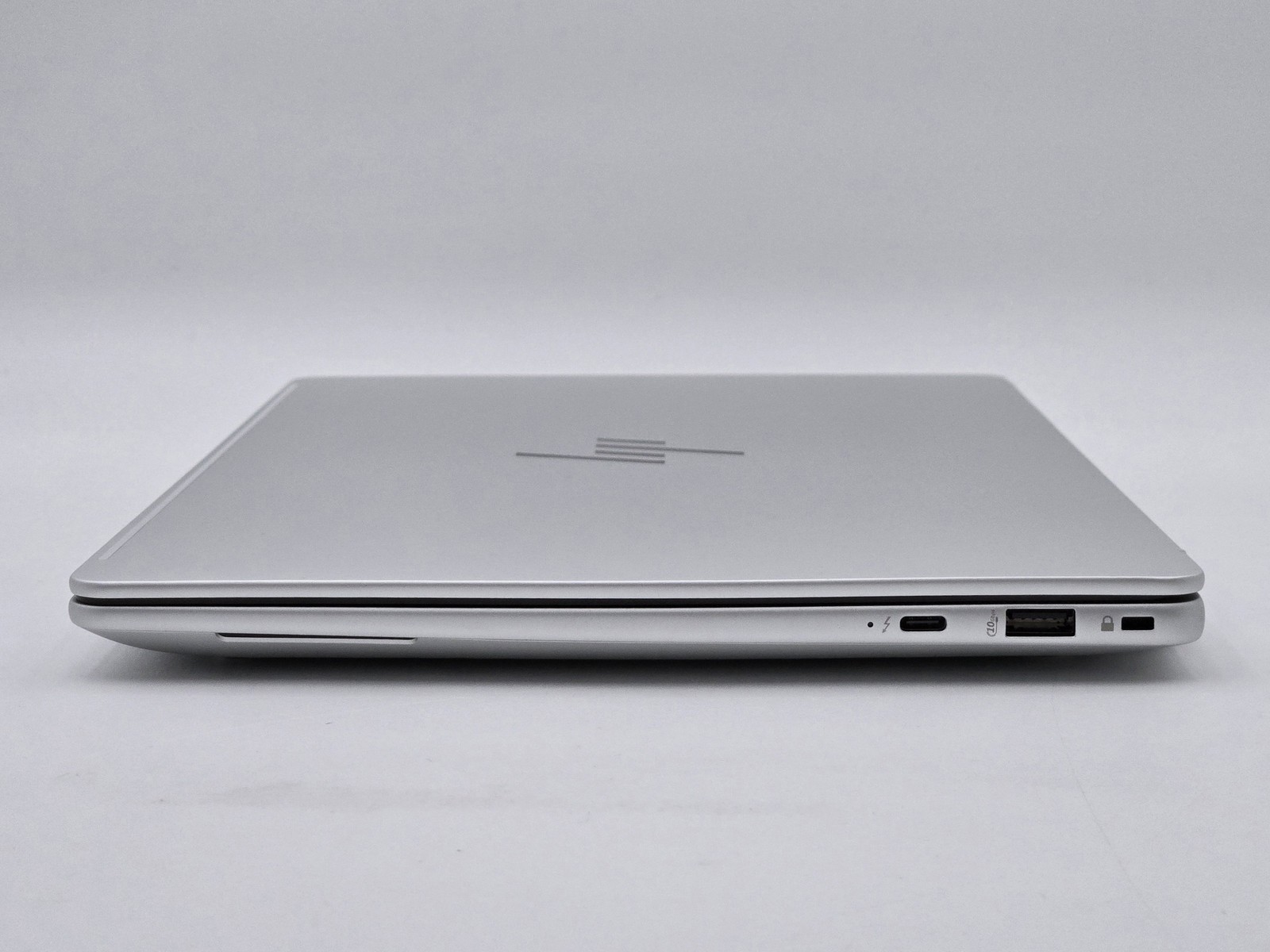 HP EliteBook X G1a 14″ 2880 x 1800 RYZEN AI 9 HX PRO 375 1TB SSD 64GB W11P 120Hz