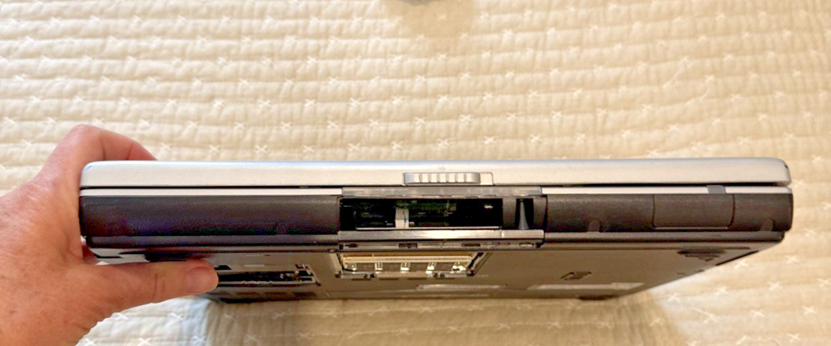 HP Pavilion ze4400 💻 ze4420us AMD Athlon XP Laptop – For Parts Repair