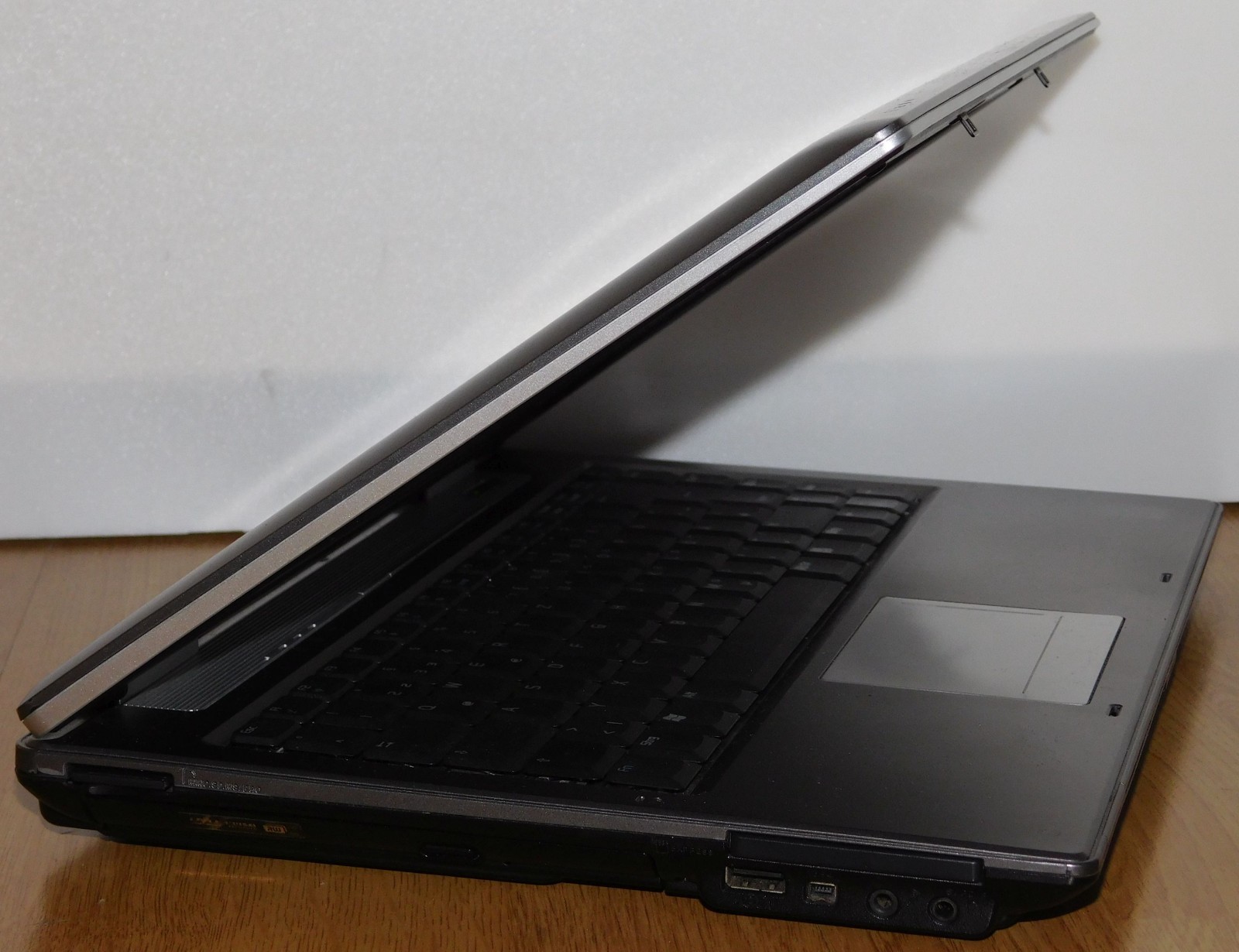 14.1″ Laptop Notebook Asus PRO80H Intel Core Duo 2x 2GHz 120GB 2GB Win XP Pro