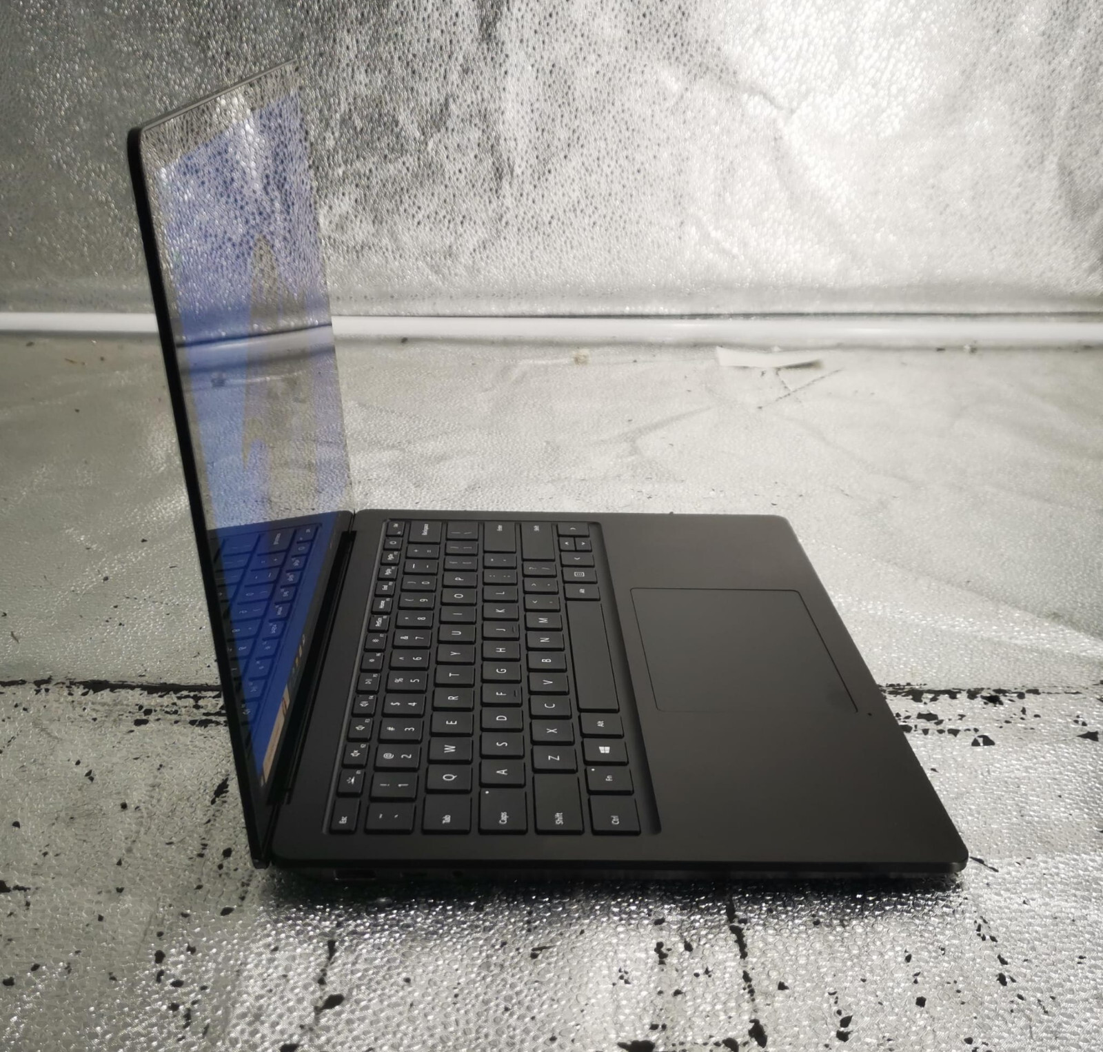 Microsoft Surface Laptop 3 13.5″ 256GB 8G Intel Core i5-1035G7 – 1.20 GHz *READ*