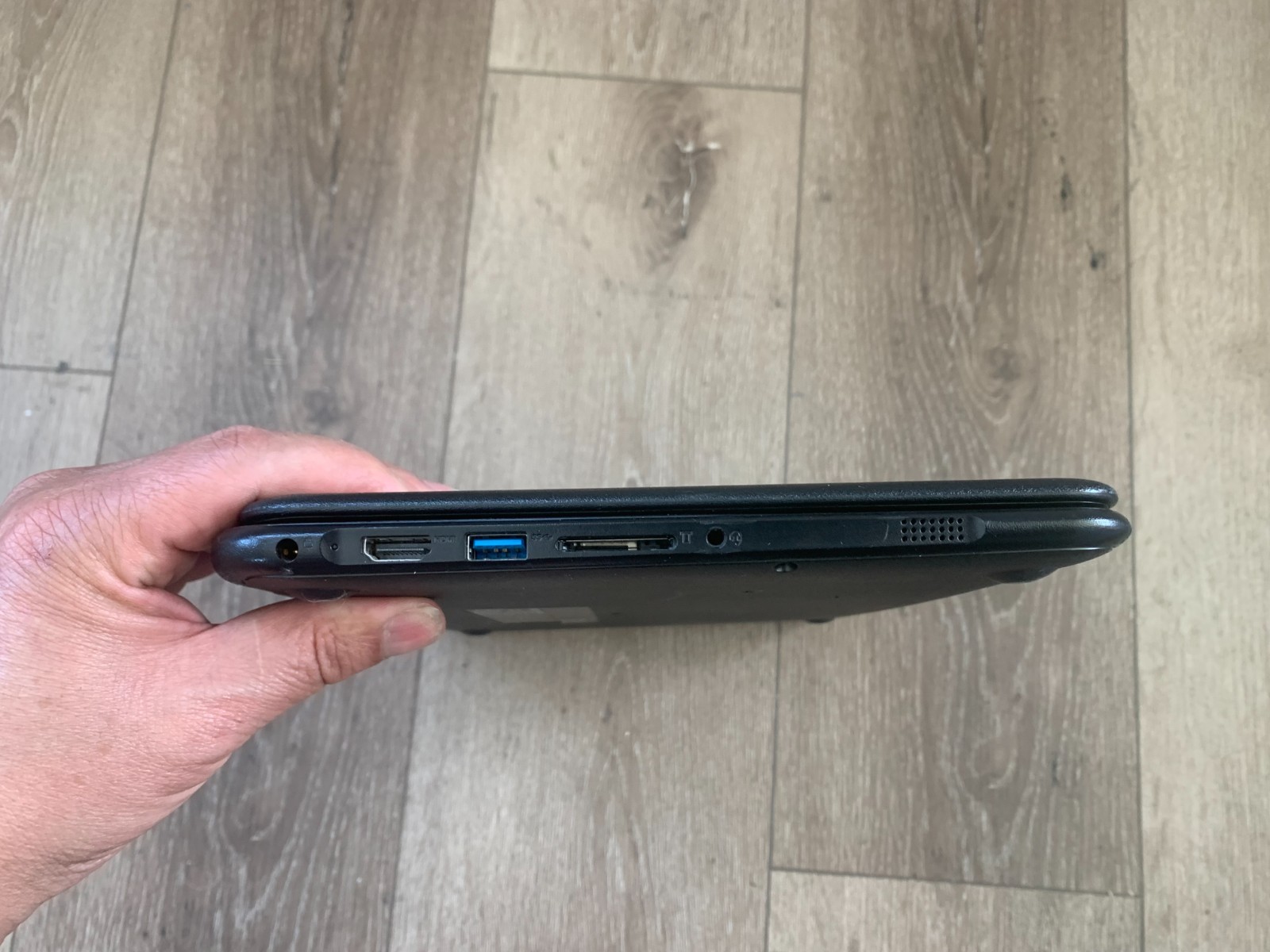 Lenovo N22-20 80SF Chromebook 11.6″ Intel Celeron N3050 1.6GHz 4GB RAM 16GB eMMC