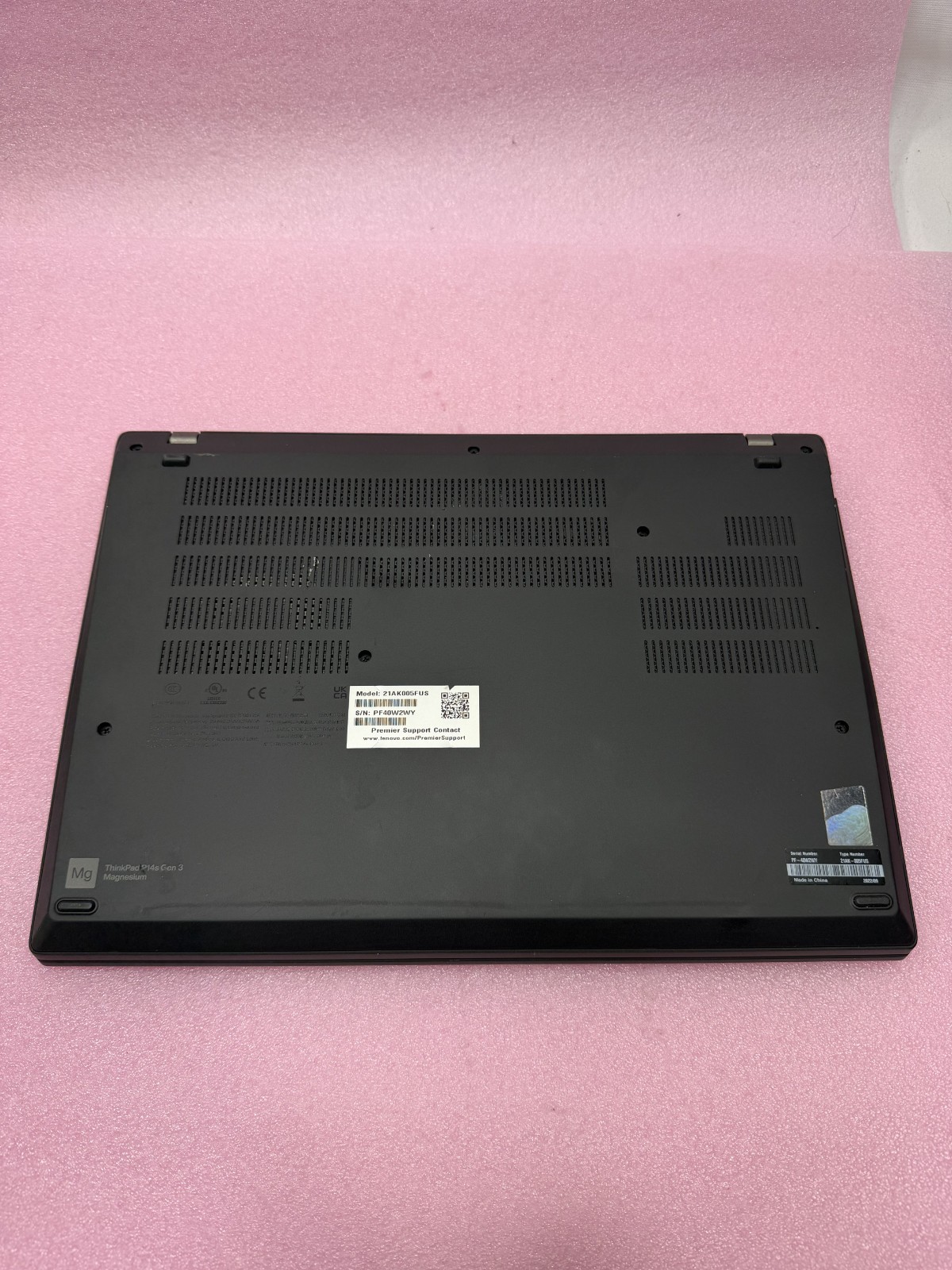 Lenovo ThinkPad P14s Gen 3 14″ i7-1280P 1.8GHz 16GB RAM 512GB SSD
