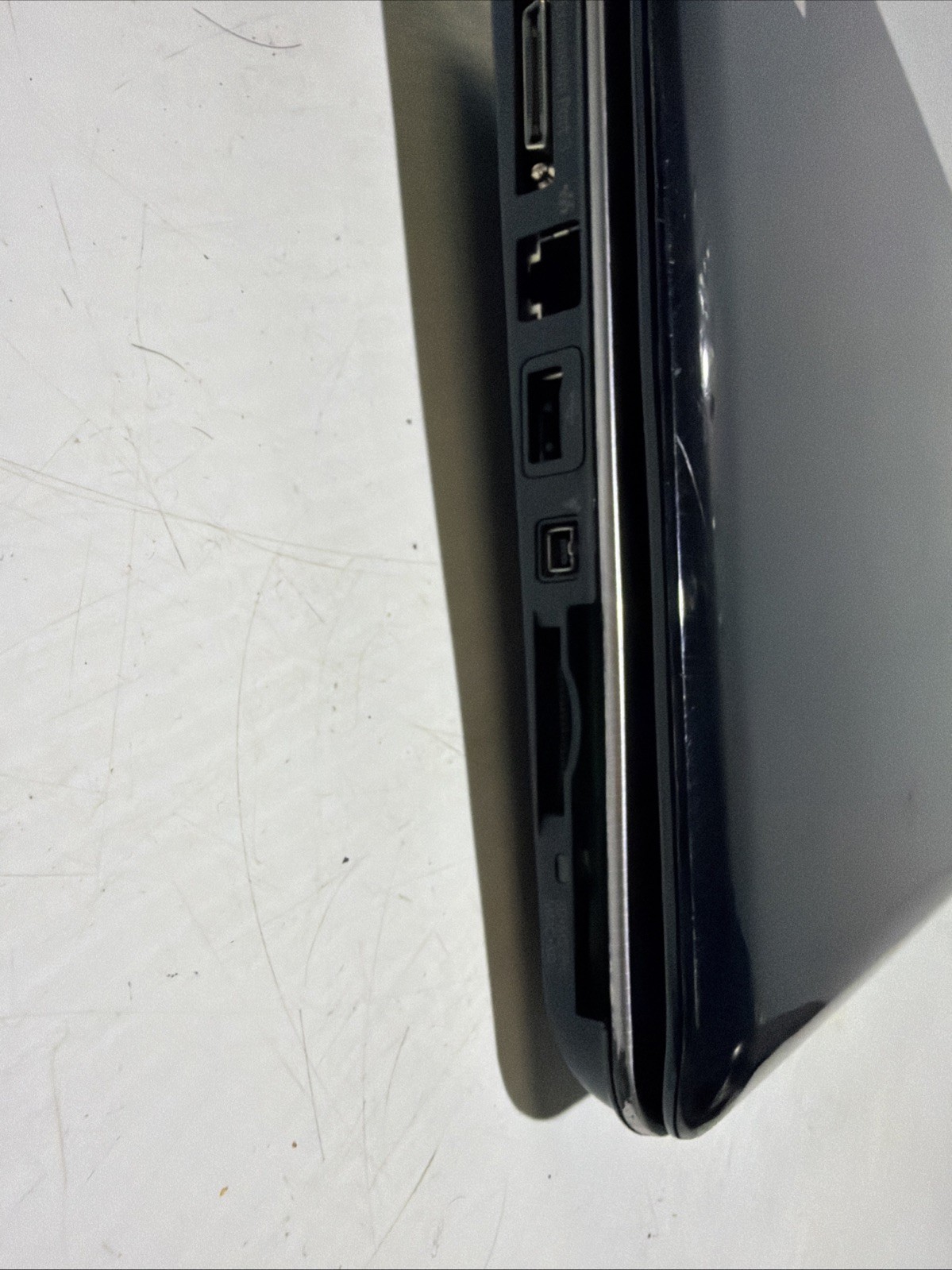 Hp Pavilion DV2000 14″ Laptop Mobile AMD Sempron 512MB Ram NO Drives Boots Bios