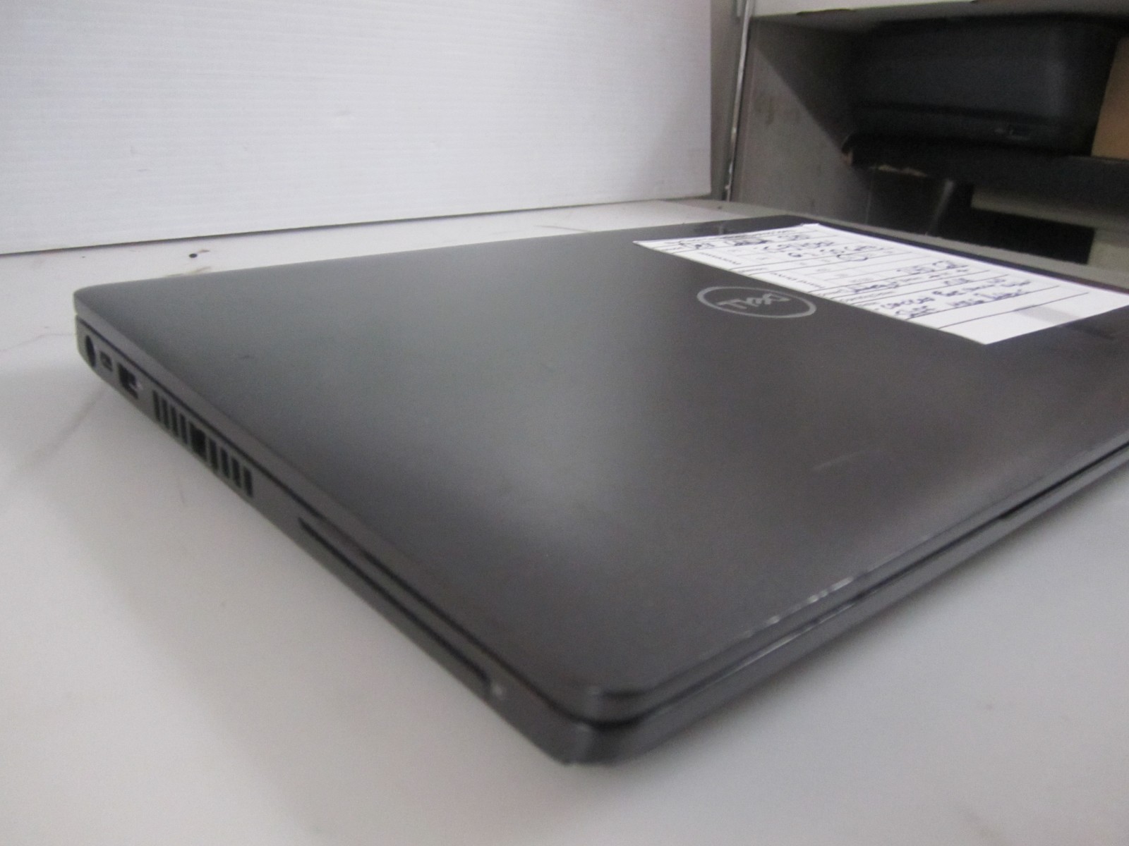 Dell Latitude 5401 14″ i5-9400H 2.5GHz 16GB/240GB m2SSD Laptop +AC NOOS READ_