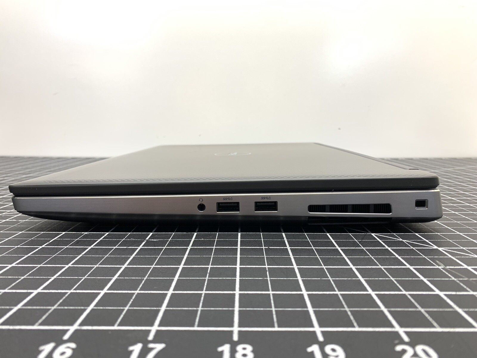 DELL PRECISION 7540 CORE i7-9850H | 24GB RAM, AMD RADEON PRO WX 3200 | #T856