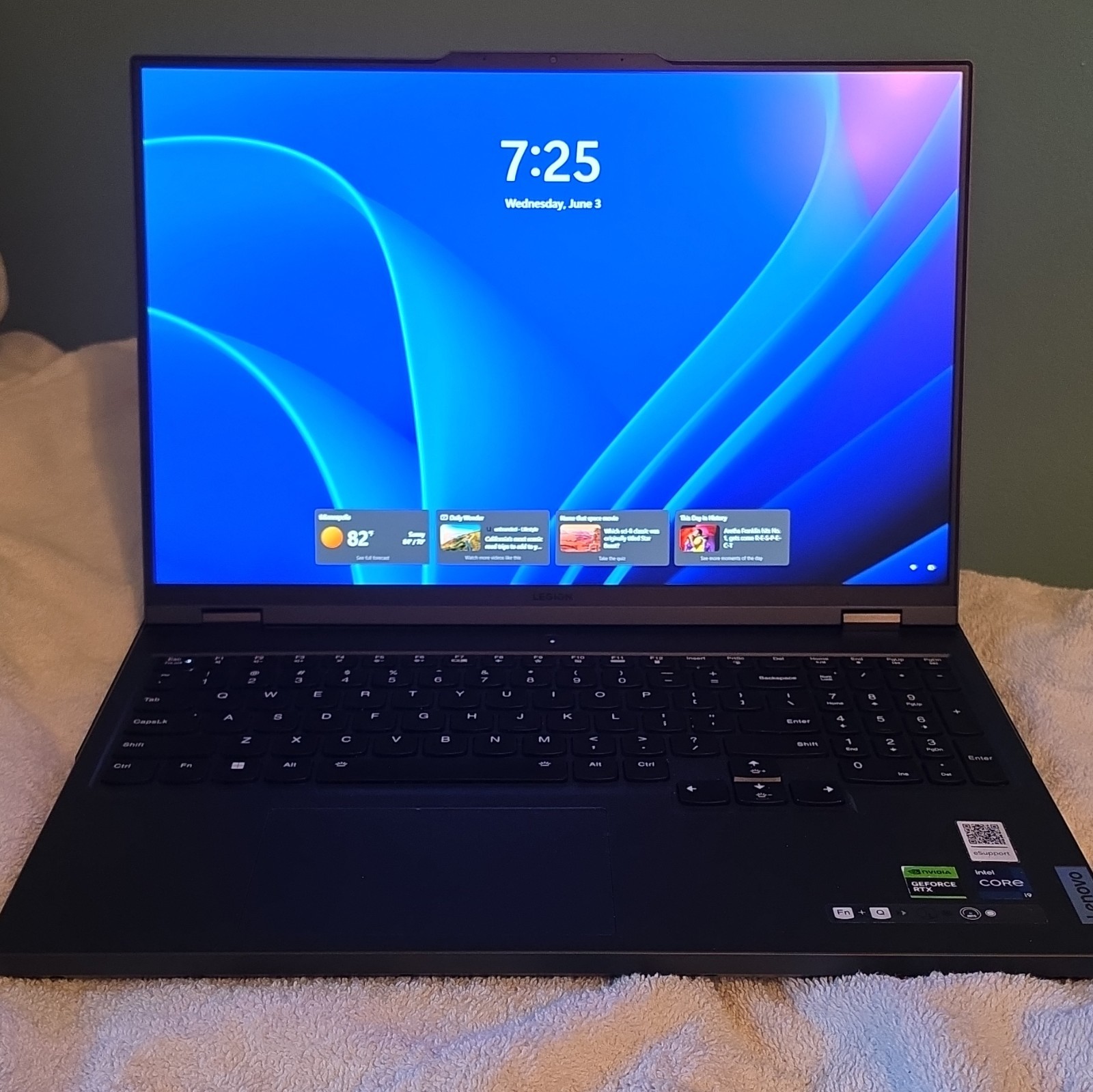 Lenovo Legion Pro 7i 3TB 16″ 240hz 13900HX RTX 4080 32GB RAM (2 PSUs)