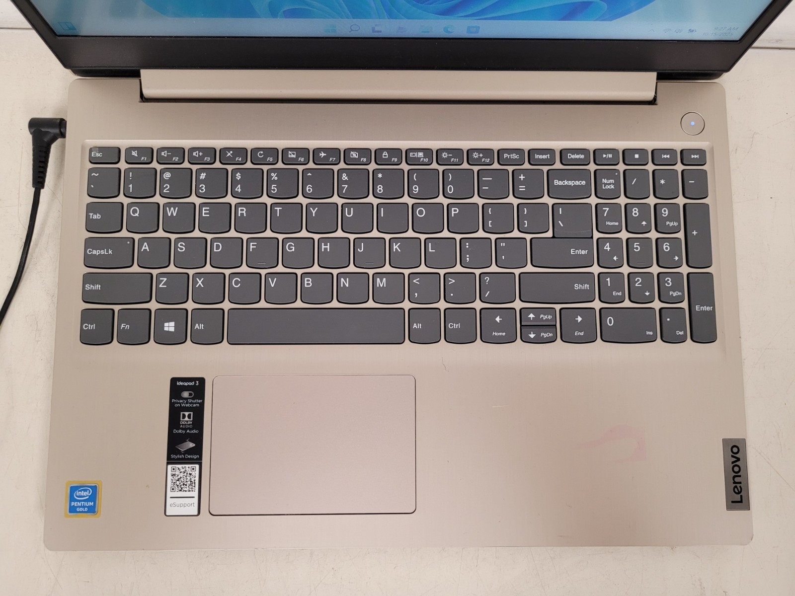 Lenovo IdeaPad 3 15IML05 15.6″ pentium 6405u 2.4ghz 8gb ram 250gb ssd PF29F3BW