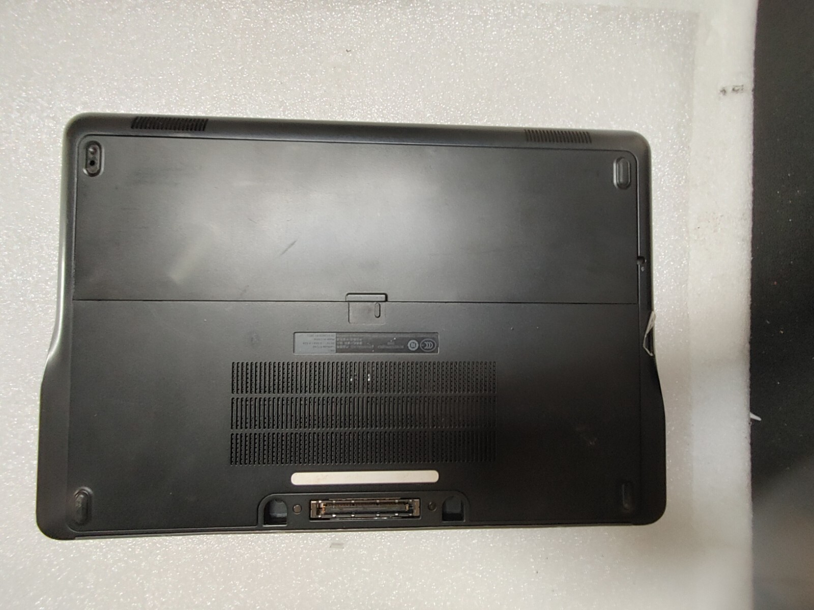 Dell Latitude E7240 Core i3-4010U@1.70GHz,4GB RAM, NO HD FOR PARTS/ Repair