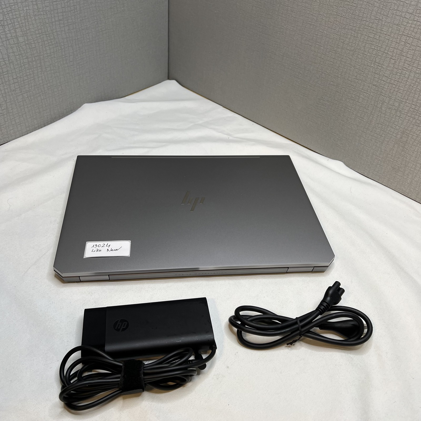 HP ZBook Studio G5 Laptop,15.6-inch FHD, i7-8750H, 32GB, Quadro P1000, 1TB SSD