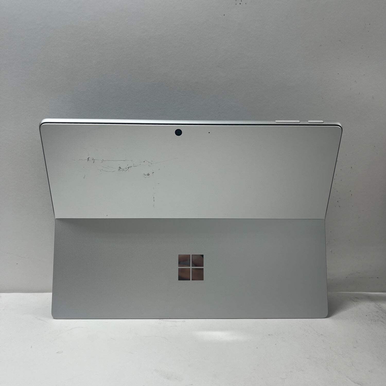 Microsoft Surface Pro 11 2076 13″ Snapdragon X 4.0GHz 32GB RAM 1TB SSD