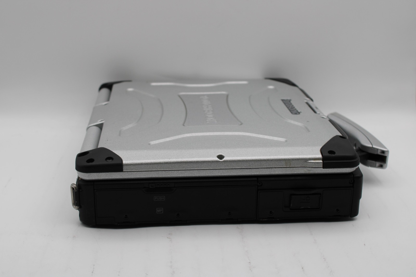 Panasonic ToughBook CF-29 _ Pentium M _ 768 MB RAM _ No SSD / OS *READ