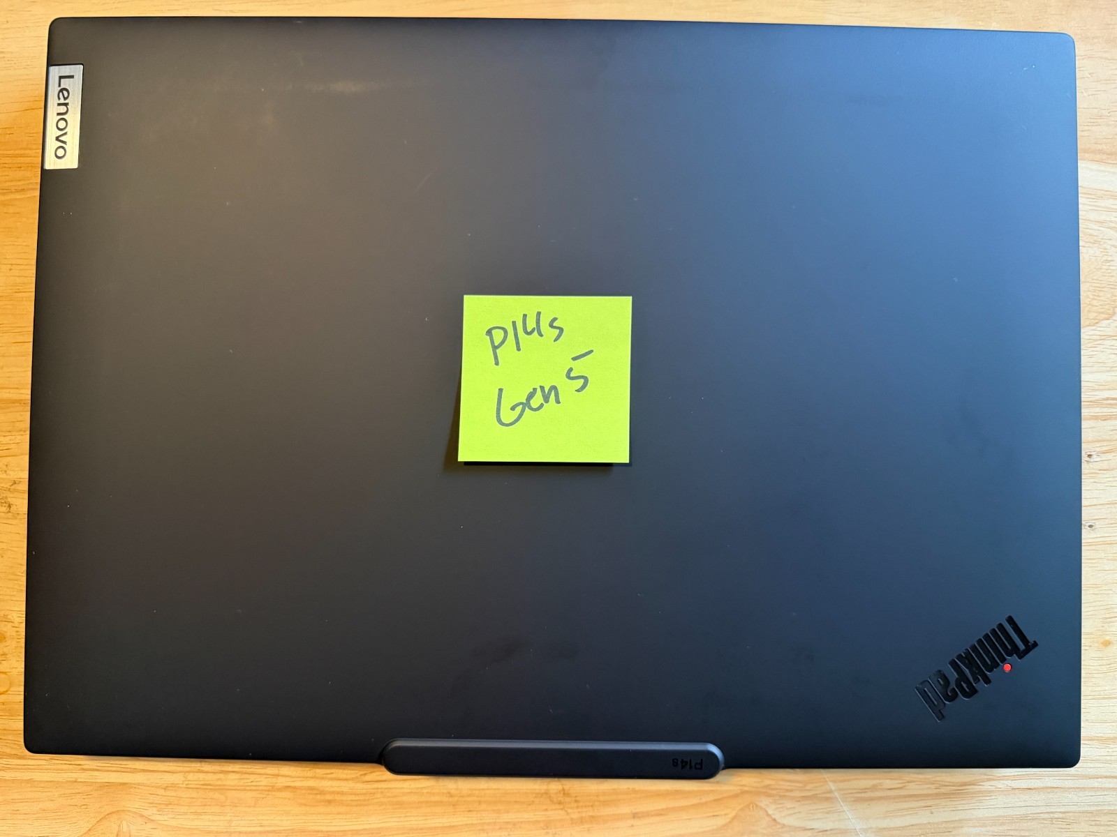 Lenovo ThinkPad P14s Gen 5 AMD | Ryzen 7 PRO 8840HS | 32GB DDR5 | 1TB SSD