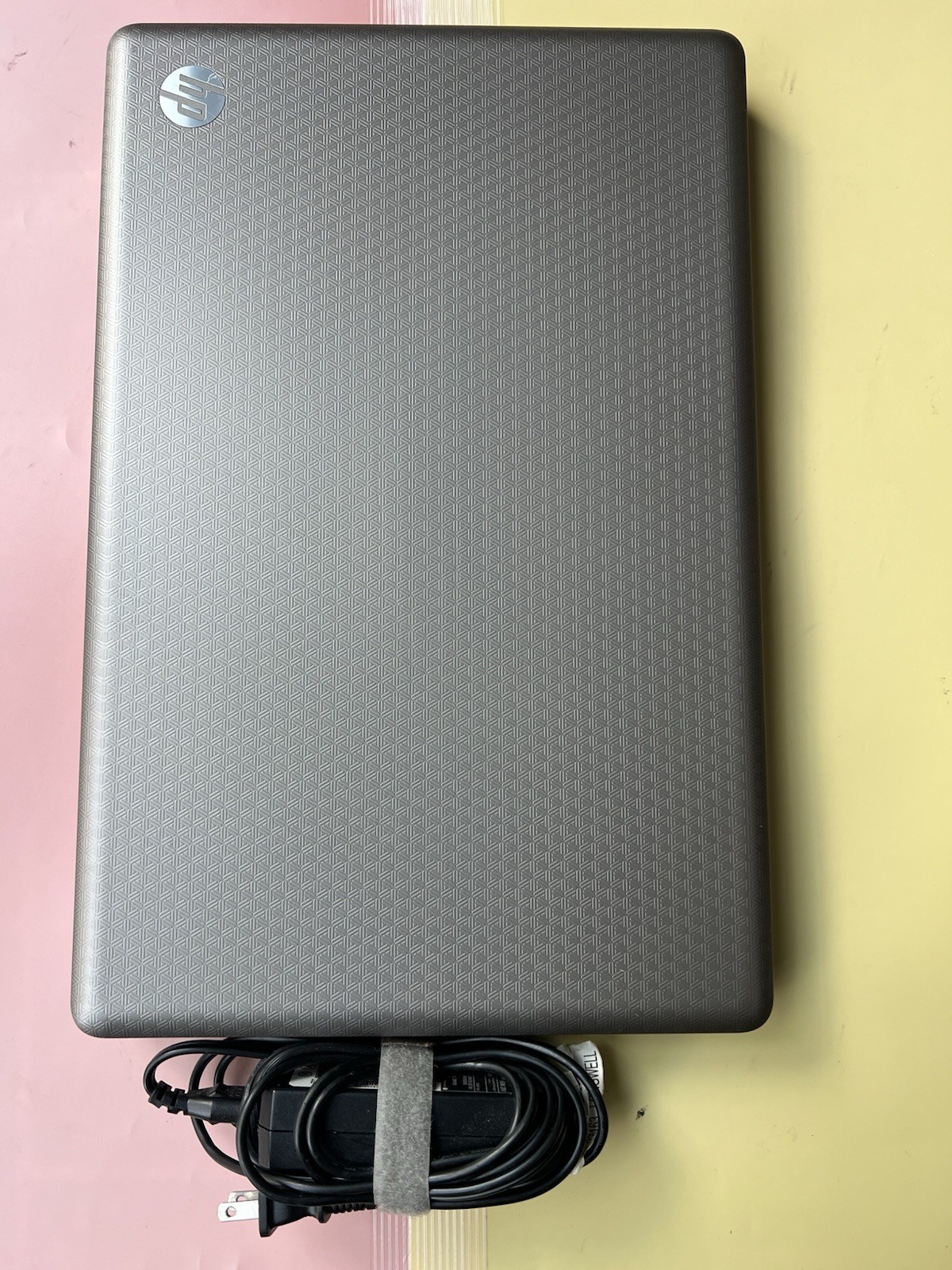 17″ HP G72 Notebook PC Pentium Dual-Core 4GB RAM 320GB HDD HDMI SCREEN CRACKED