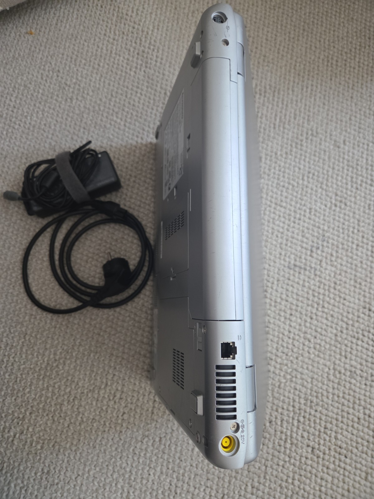 Lenovo 3000 N200 RETRO Laptop Pentium Dual Core T2390 15.4″