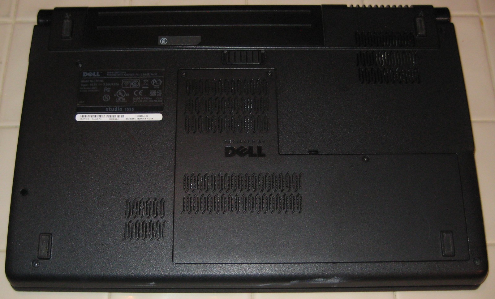 Dell Studio 1555 Laptop Pentium Dual-Core@2.2GHz, 2GB RAM, 500GB HDD, Win 7 Home