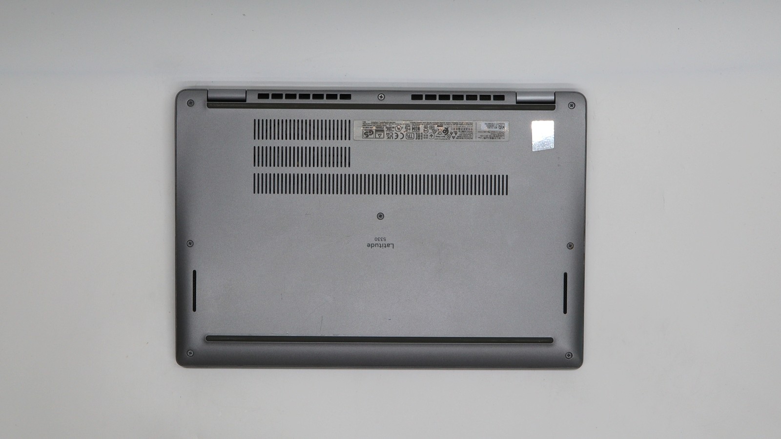Dell Latitude 5330 13″ i7-1265u 16GB 512GB – Very Good