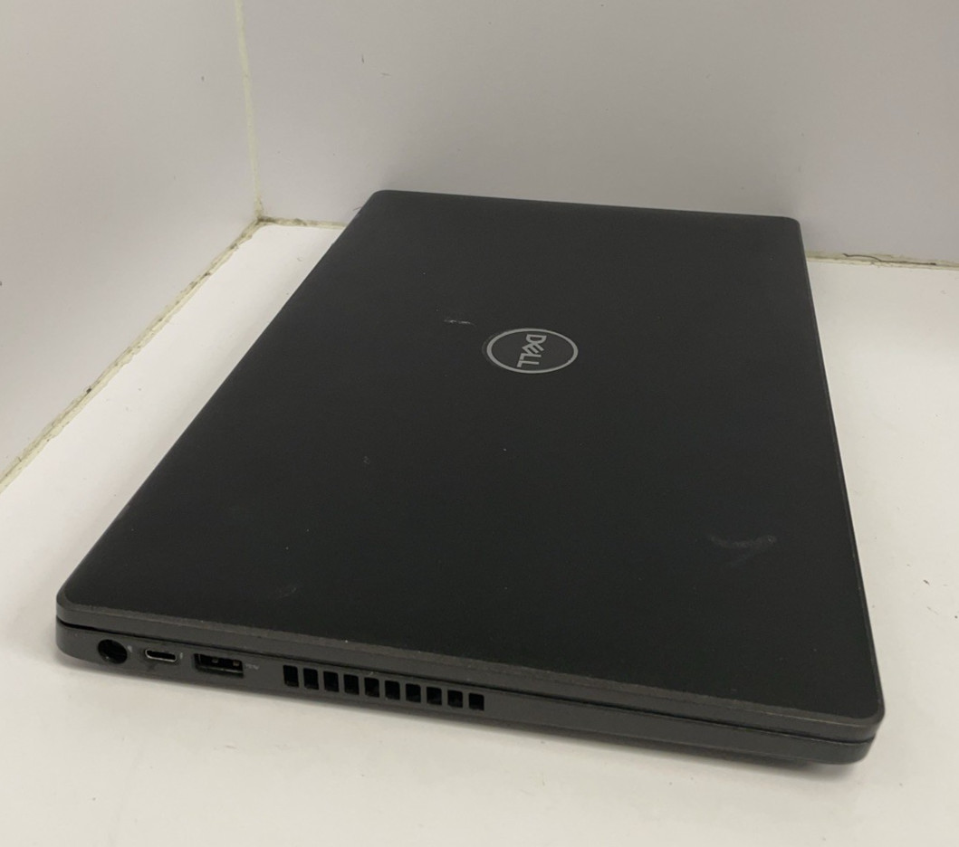 Dell Latitude 5400 Laptop P98G With Charger and Case