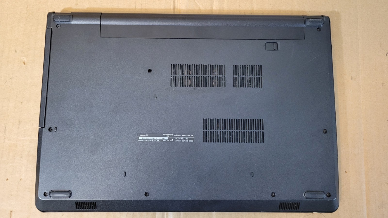 DELL INSPIRON 15-3565 AMD A6 4GB RAM No HDD — For Repair —