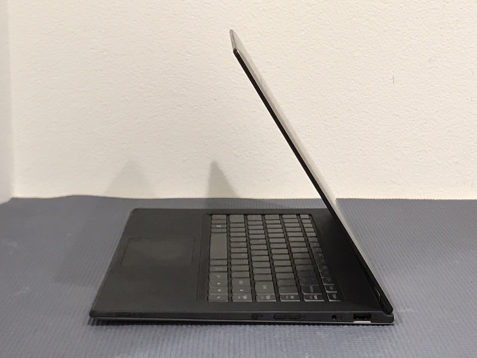 Lenovo Yoga 2 Pro 13.3″ QHD + Touch Laptop LCD i7-4510U 8GB RAM 256GB SSD Win10