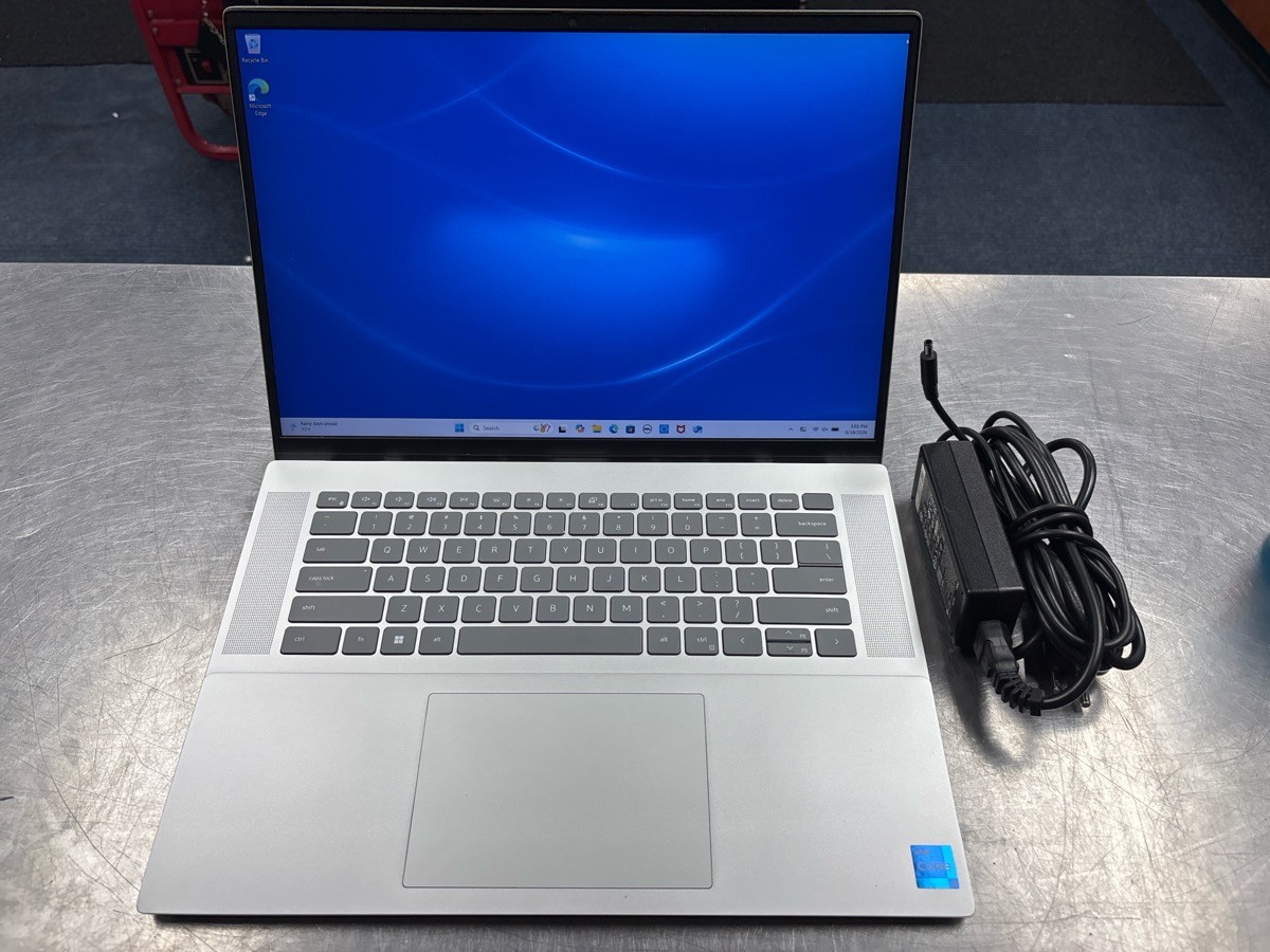 Used DELL Laptop COMPUTER Inspiron 16 5620 8GB RAM 512GB SSD 1.3Ghz (QUC027696)