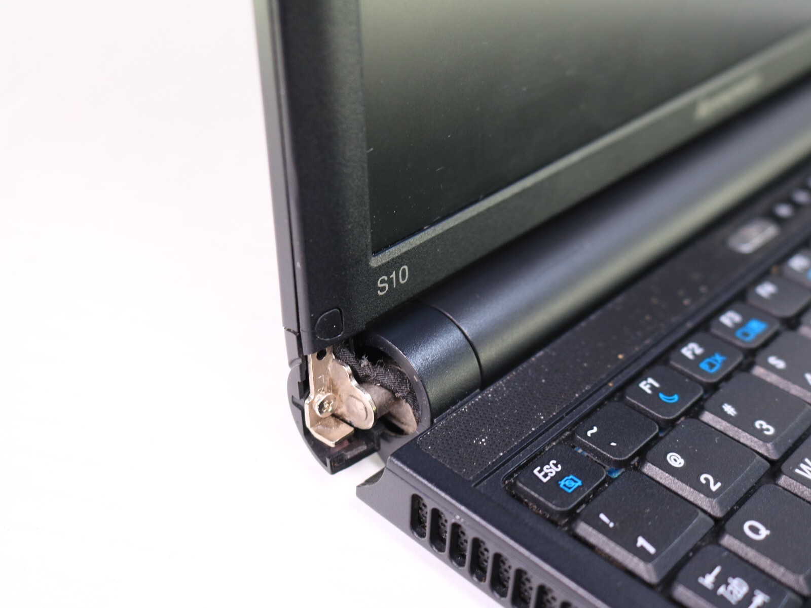 Lenovo Laptop 4231 Ideapad Laptop Netbook As Is, 512M Ram, no HHD, no AC cord. !