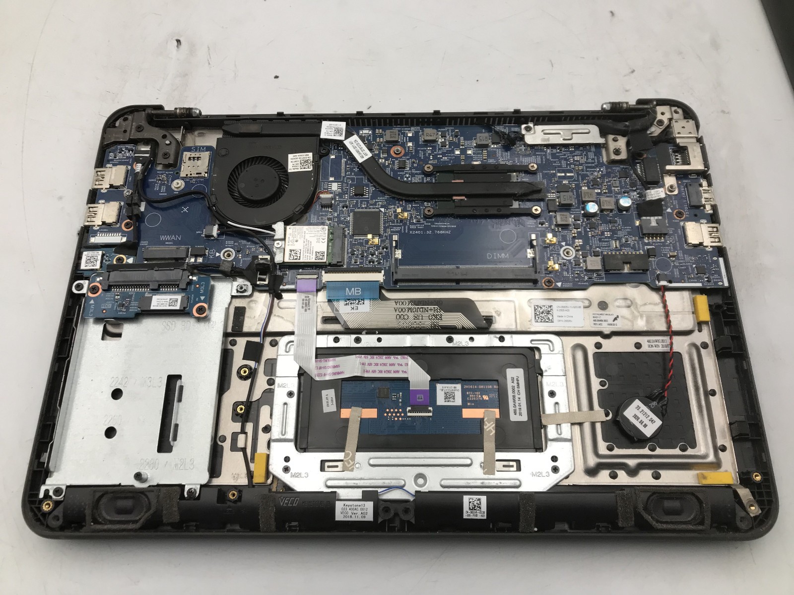 DELL LATITUDE 3380 – FOR PARTS/BAD LCD – INTEL CELERON – NO RAM – READ DESC – BB